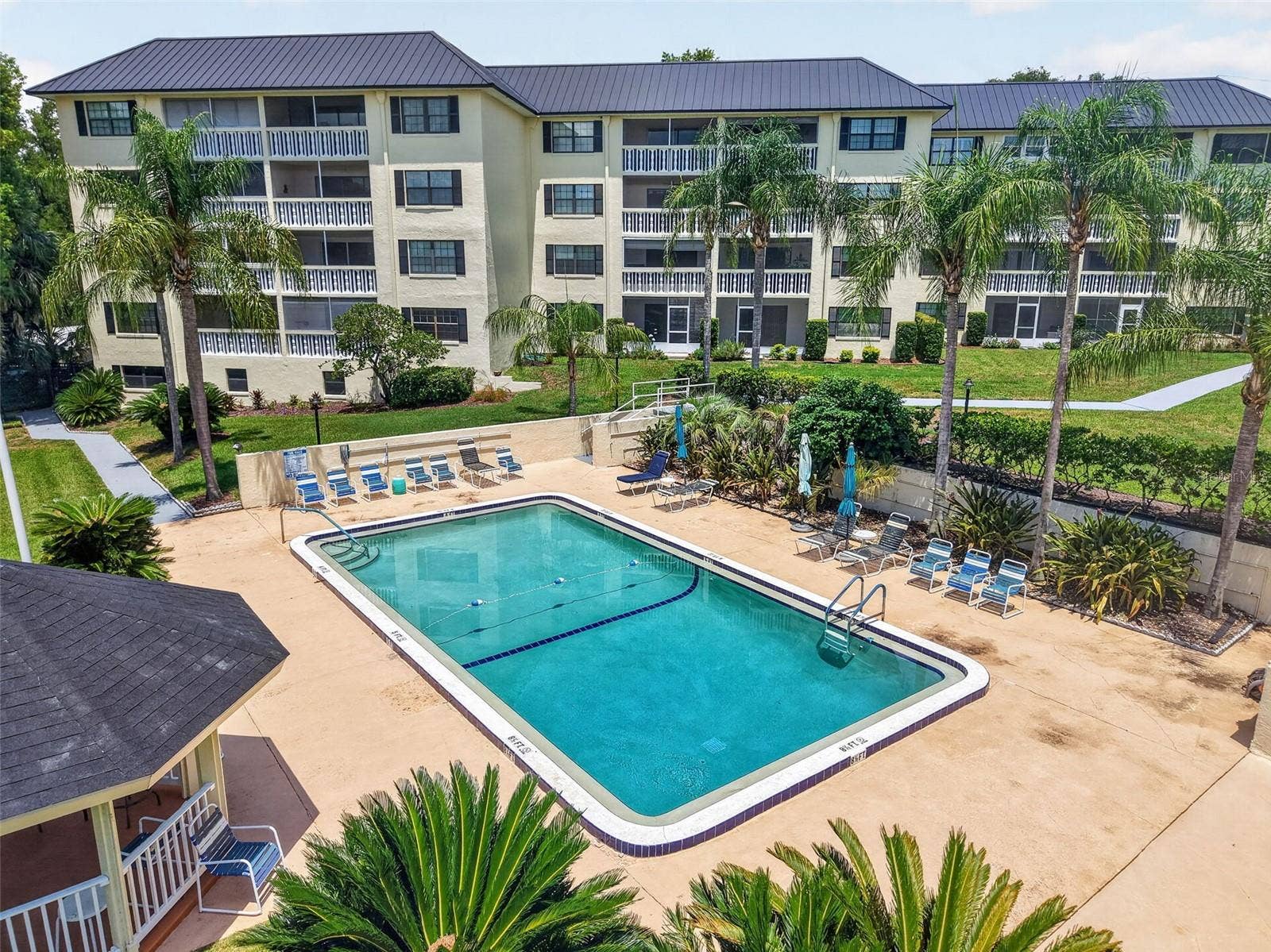 101 N GRANDVIEW STREET, #203, Mount Dora, FL 32757