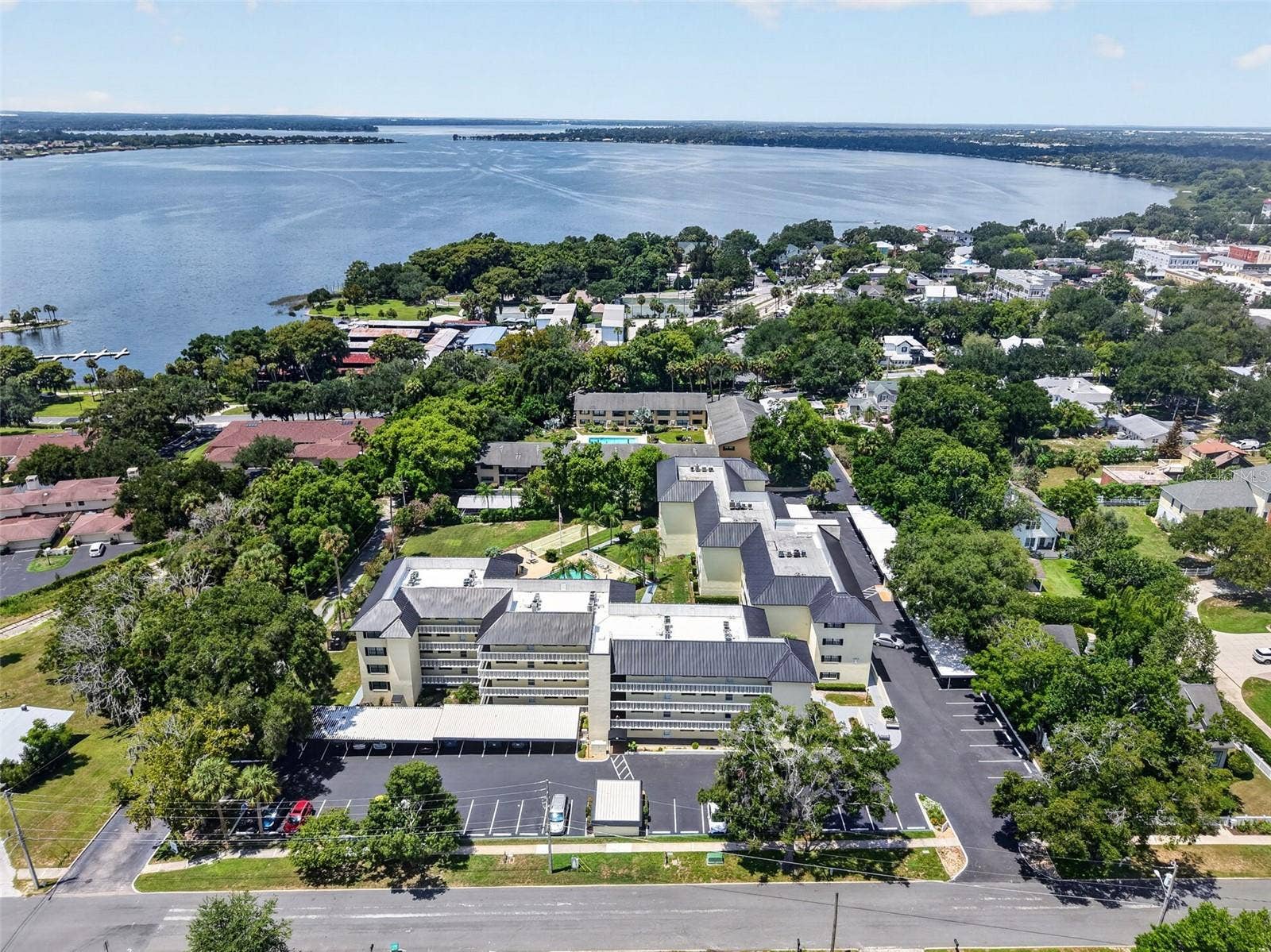 101 N GRANDVIEW STREET, #203, Mount Dora, FL 32757