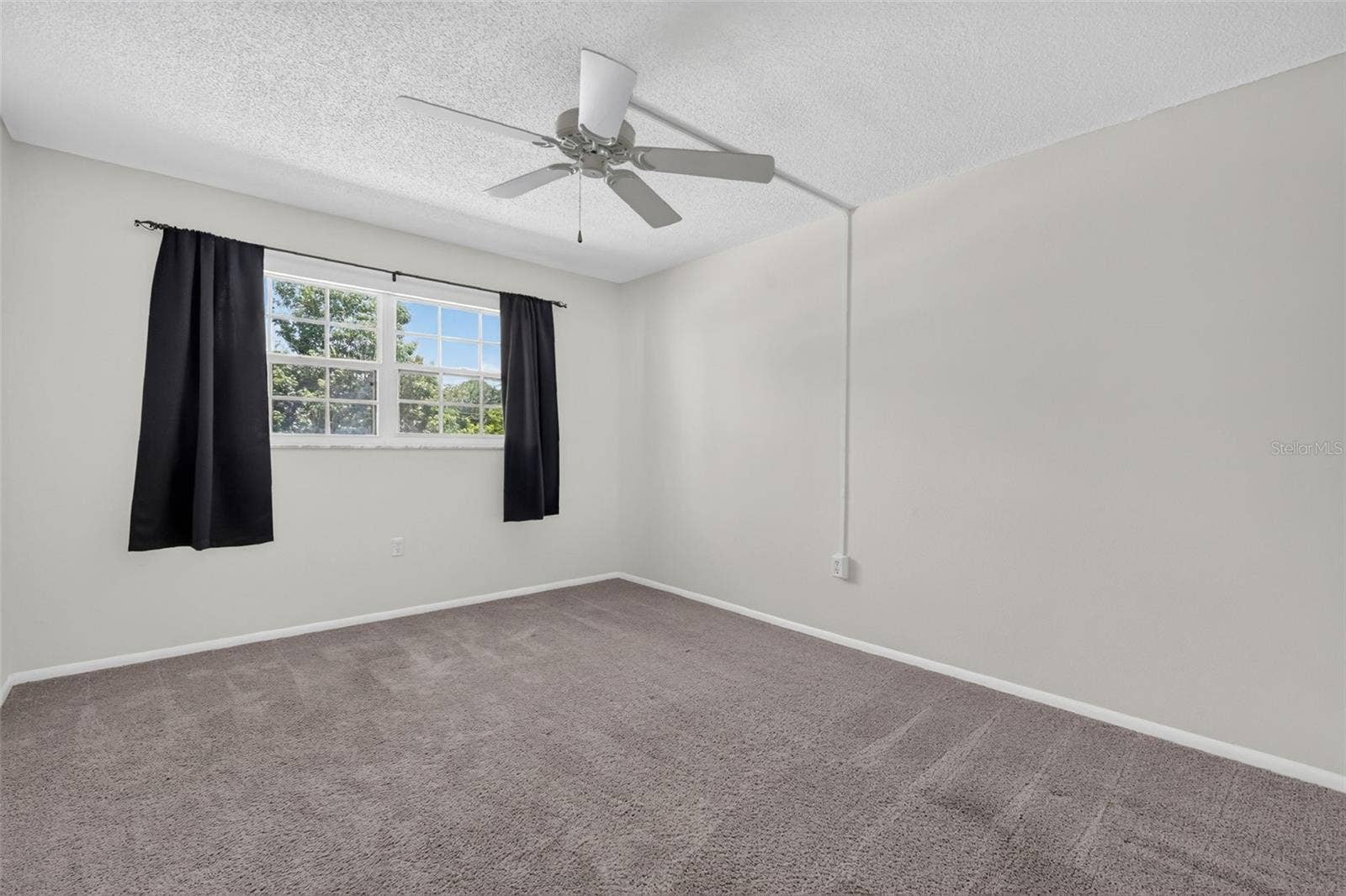 101 N GRANDVIEW STREET, #203, Mount Dora, FL 32757