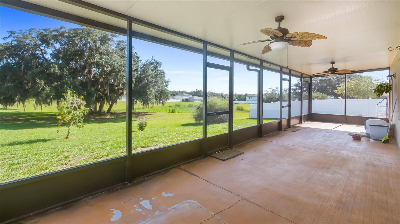 15409 IVORY GULL LANE, Mascotte, FL 34753 15409 IVORY GULL LANE, Mascotte, FL 34753
