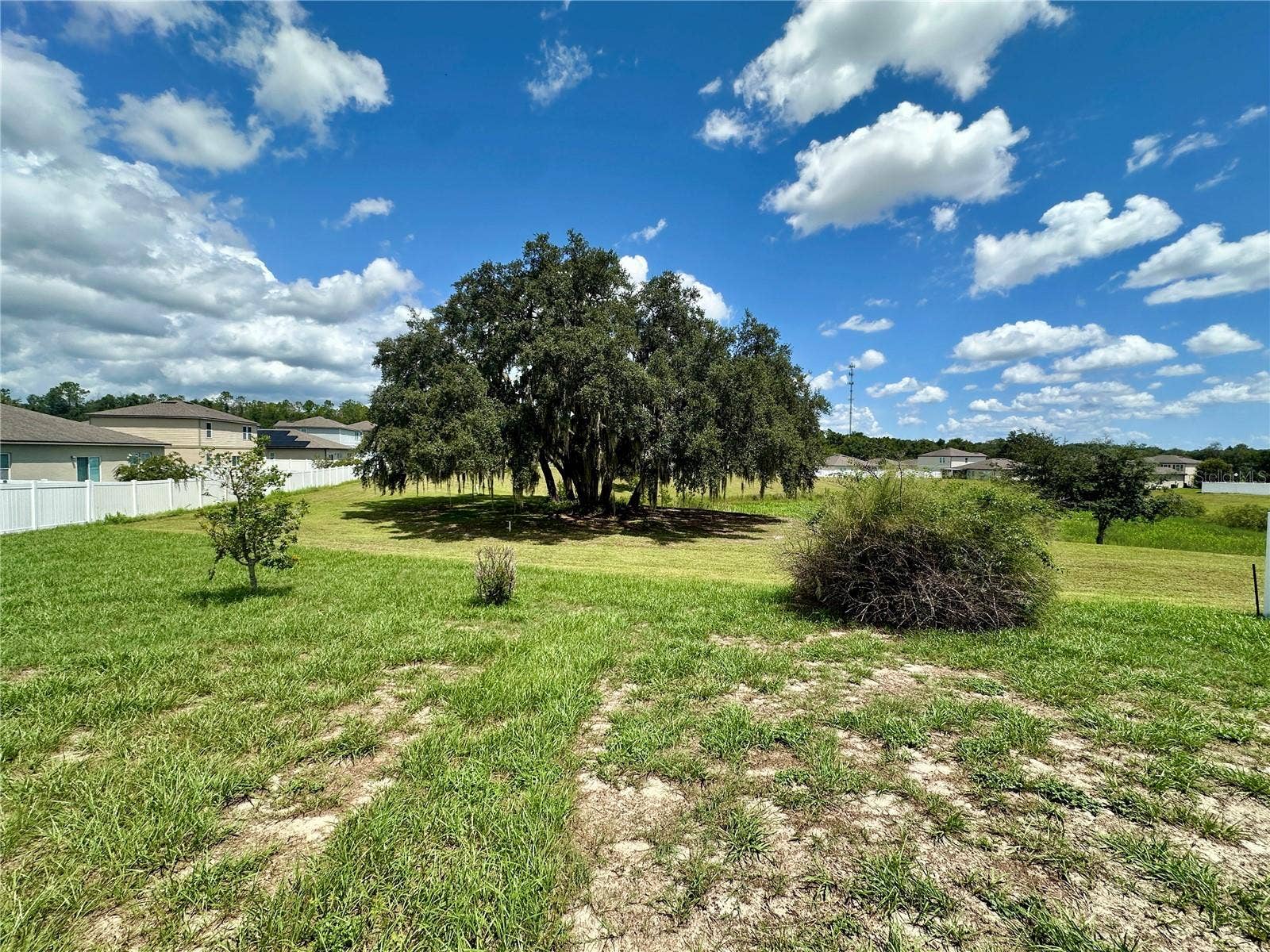 15409 IVORY GULL LANE, Mascotte, FL 34753 15409 IVORY GULL LANE, Mascotte, FL 34753