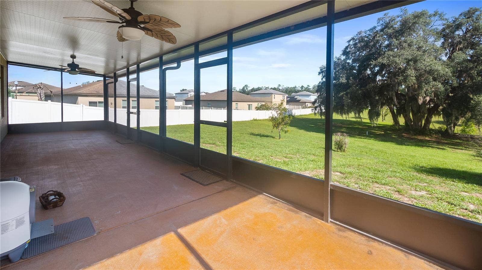 15409 IVORY GULL LANE, Mascotte, FL 34753 15409 IVORY GULL LANE, Mascotte, FL 34753