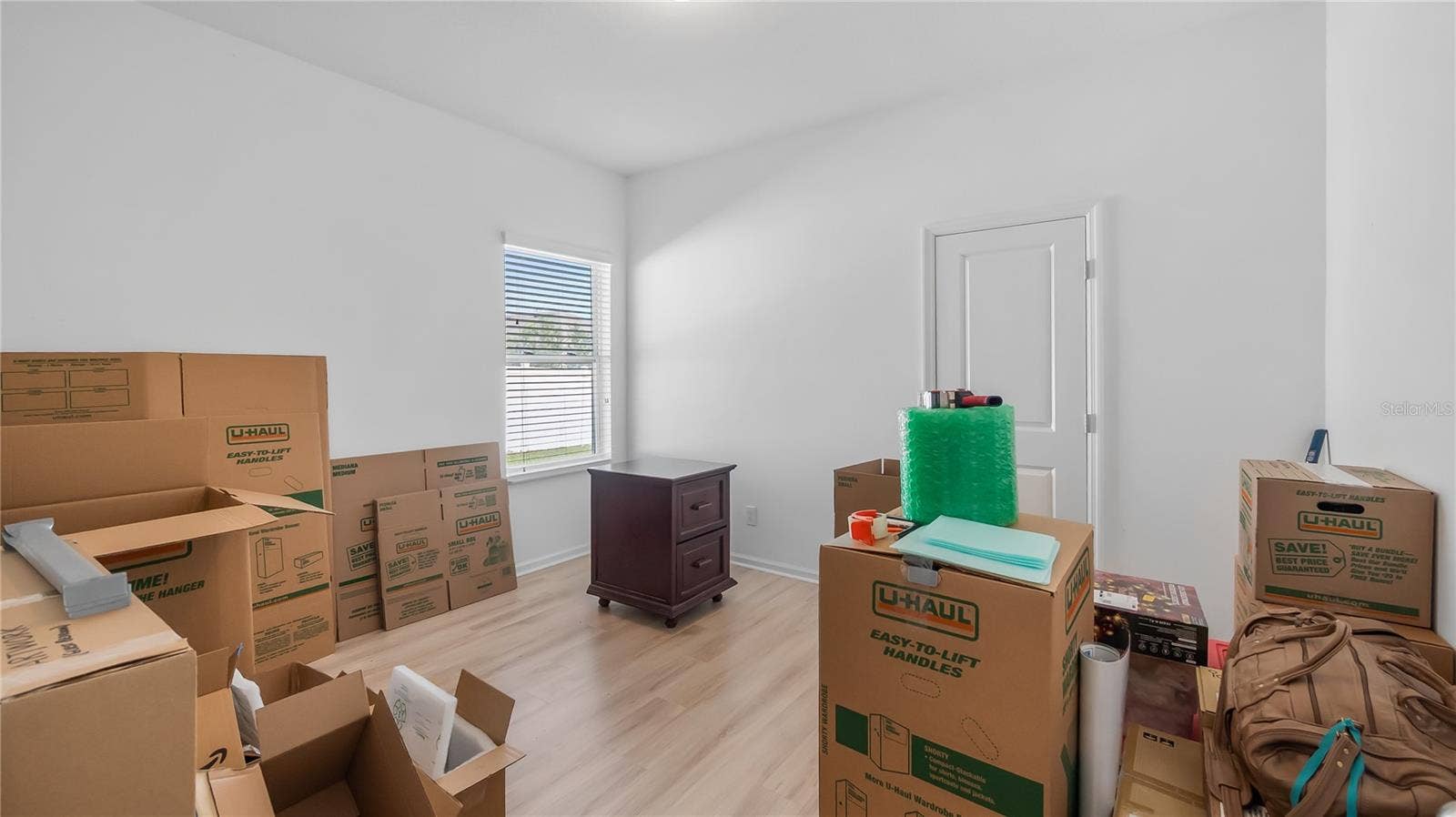 15409 IVORY GULL LANE, Mascotte, FL 34753 15409 IVORY GULL LANE, Mascotte, FL 34753