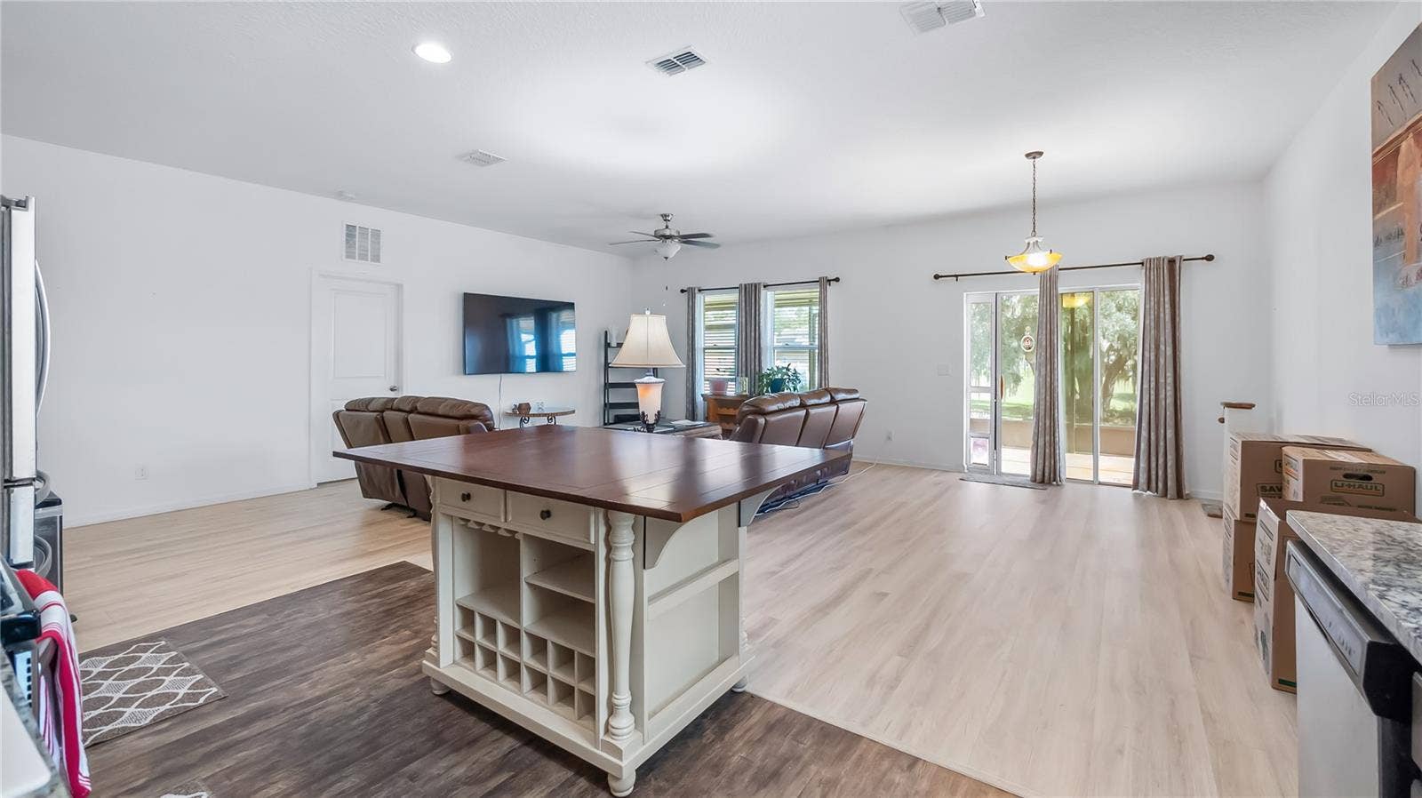 15409 IVORY GULL LANE, Mascotte, FL 34753 15409 IVORY GULL LANE, Mascotte, FL 34753