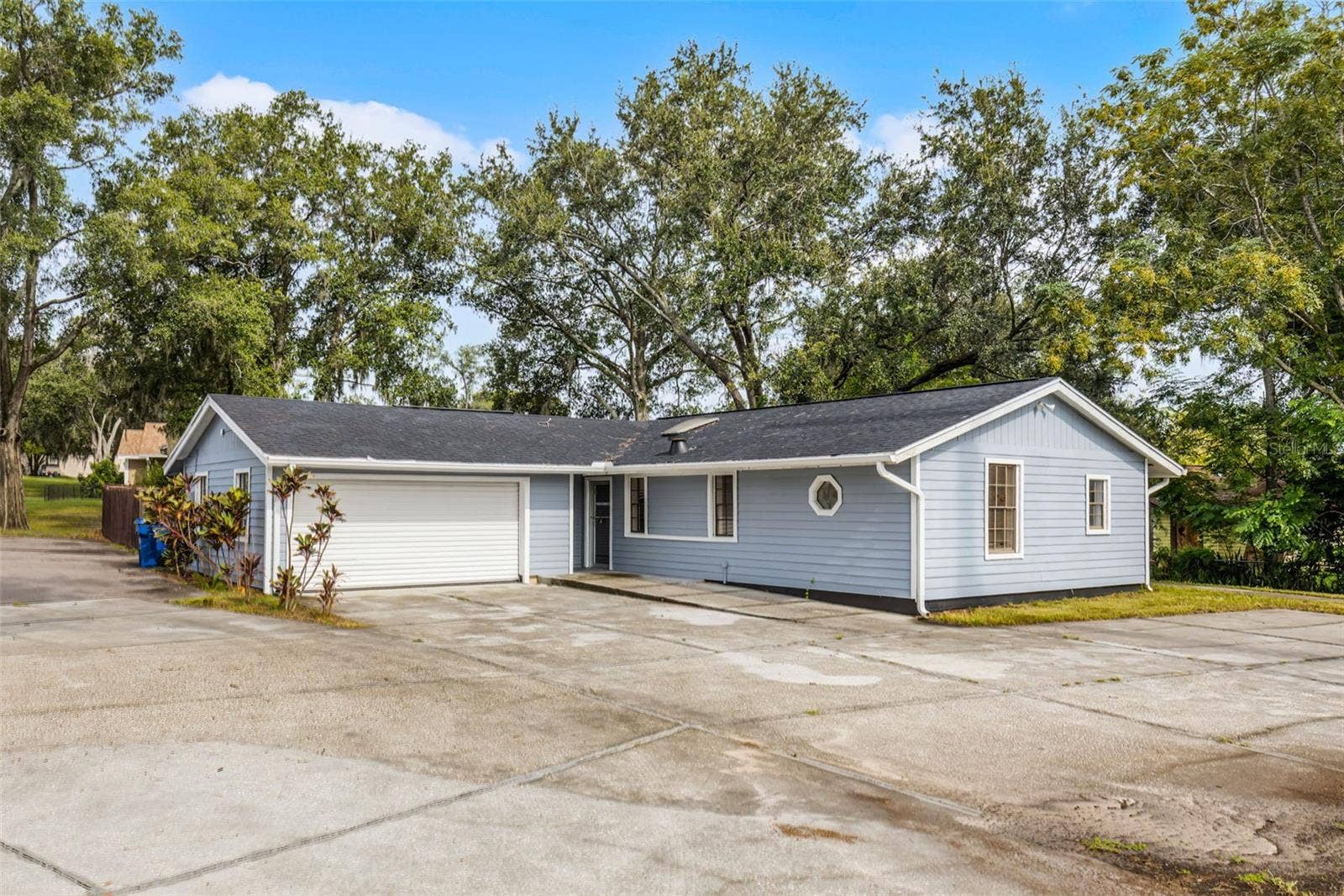 697 E ANDERSON ROAD, Groveland, FL 34736