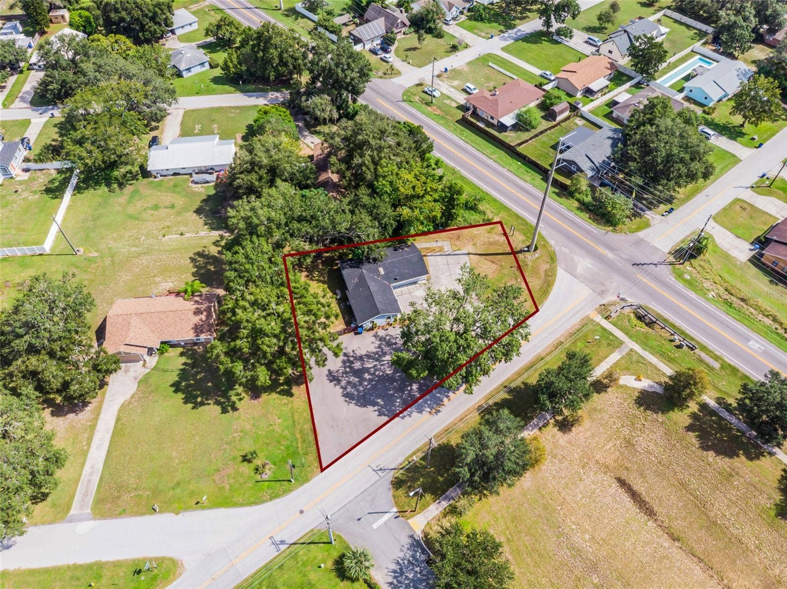 697 E ANDERSON ROAD, Groveland, FL 34736