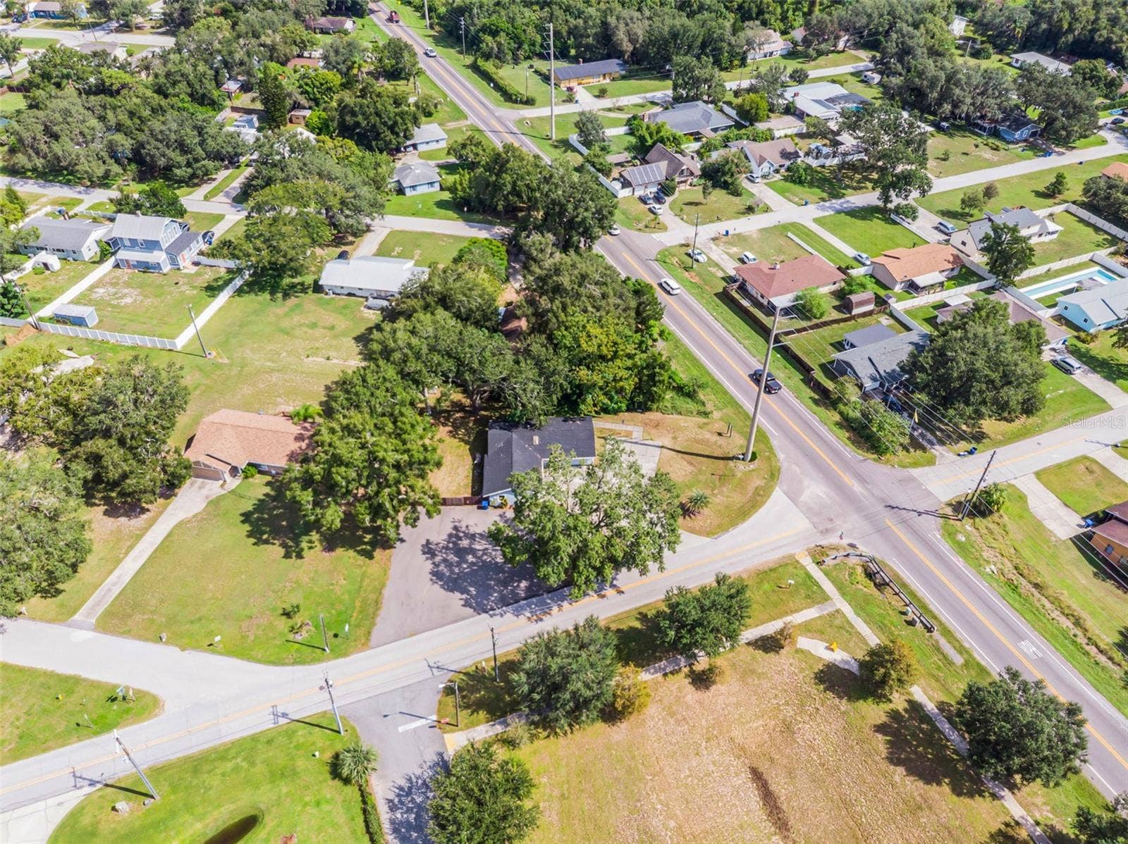 697 E ANDERSON ROAD, Groveland, FL 34736