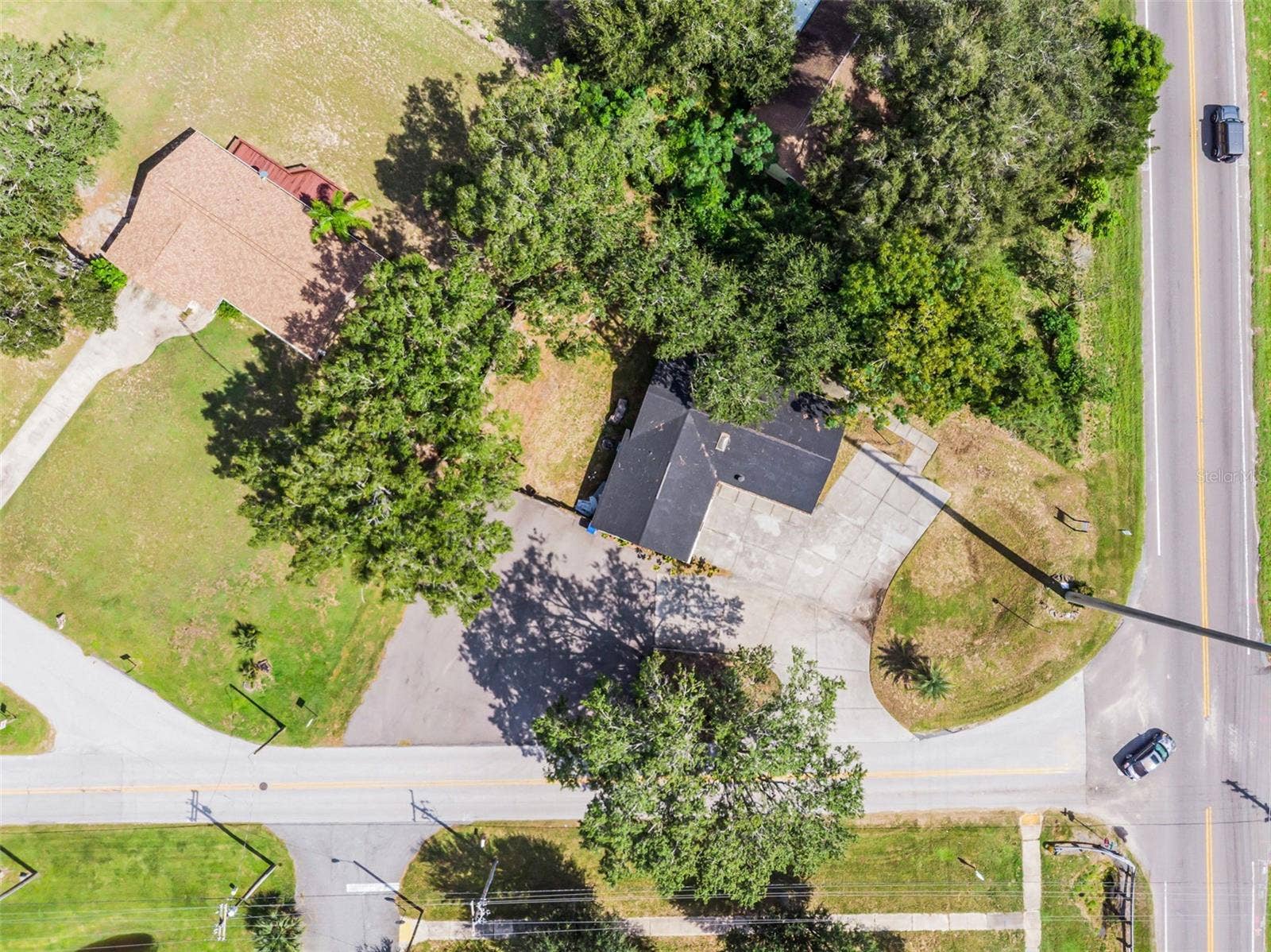697 E ANDERSON ROAD, Groveland, FL 34736