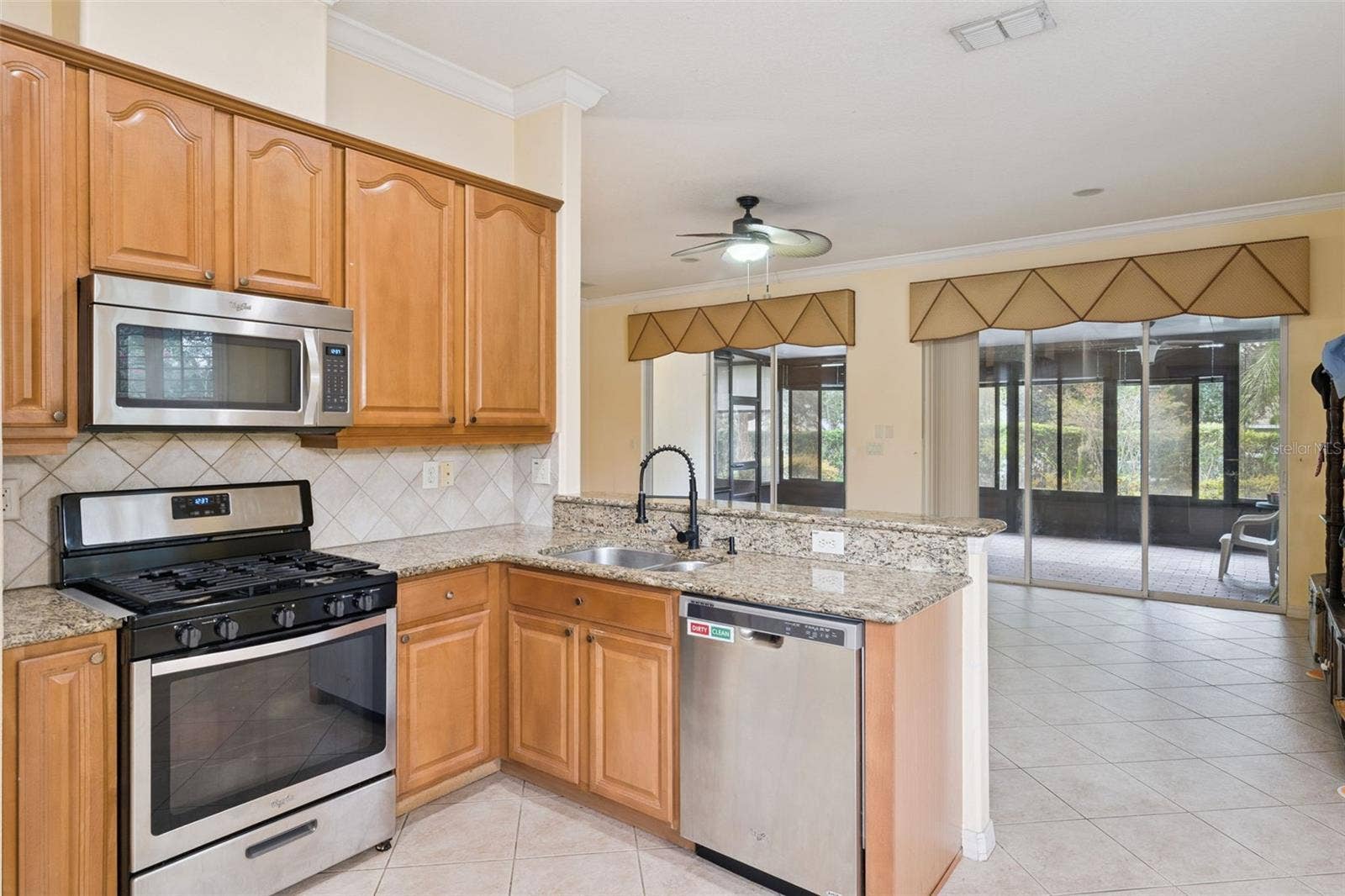 100 FLAME VINE WAY, Groveland, FL 34736