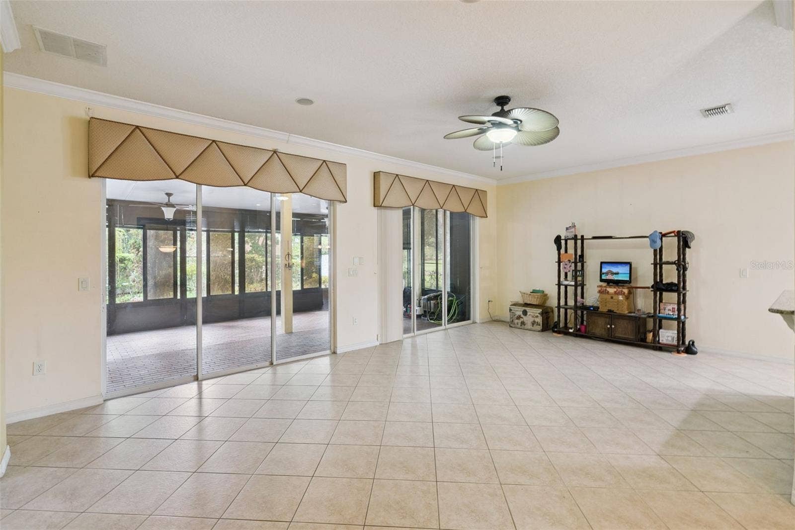 100 FLAME VINE WAY, Groveland, FL 34736