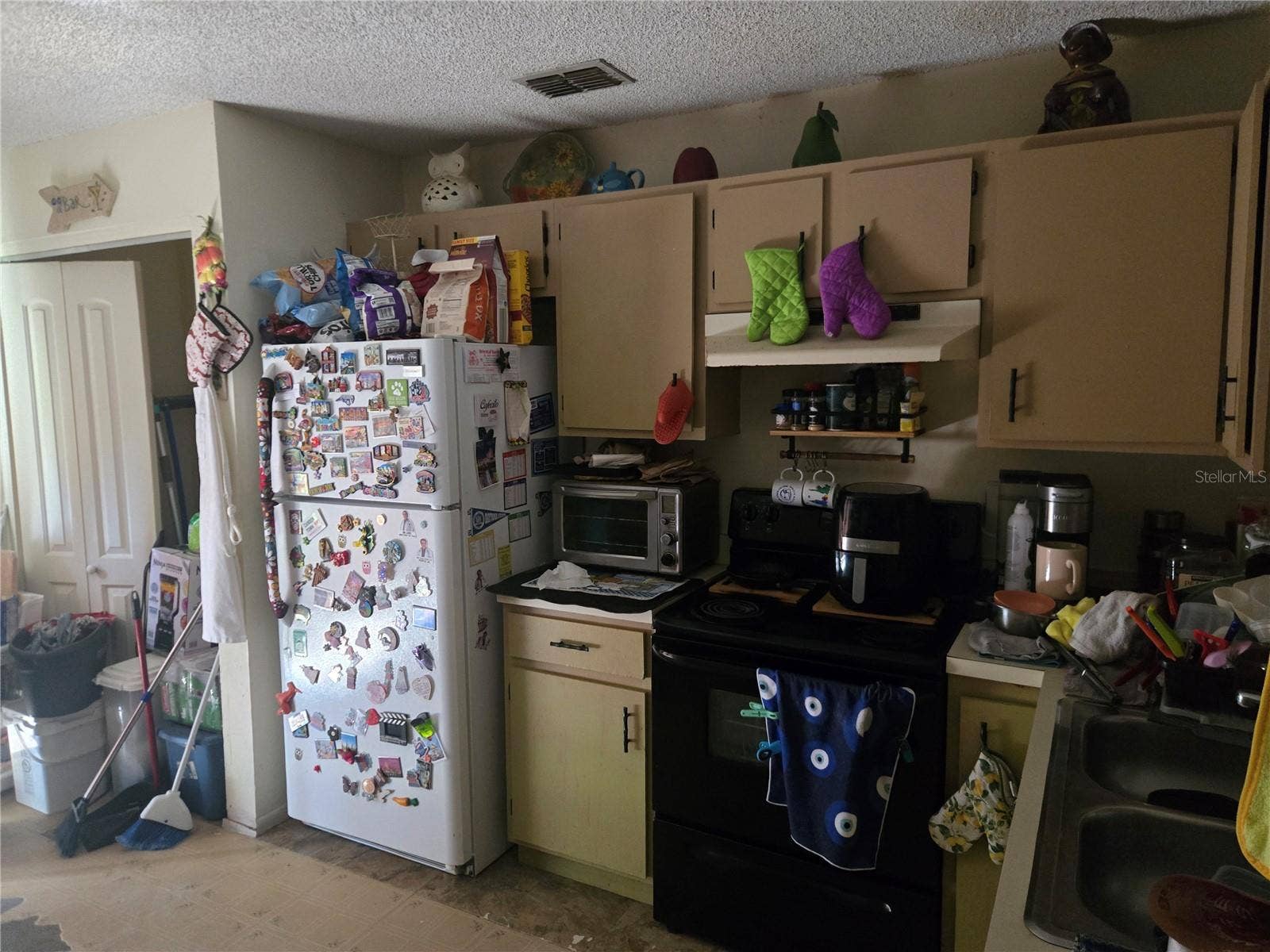 450 S HILL AVENUE, Deland, FL 32724 450 S HILL AVENUE, Deland, FL 32724