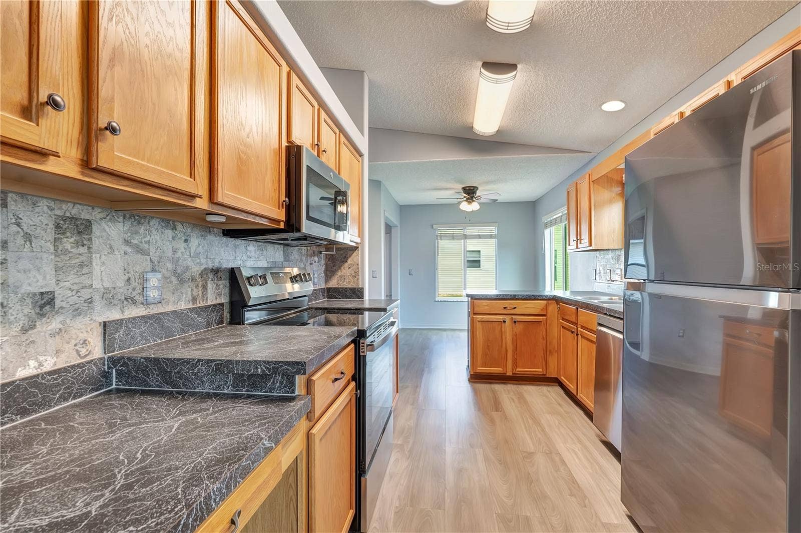32901 ENCHANTED OAKS LANE, Leesburg, FL 34748 32901 ENCHANTED OAKS LANE, Leesburg, FL 34748
