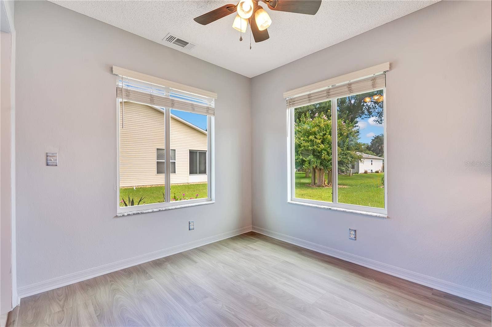 32901 ENCHANTED OAKS LANE, Leesburg, FL 34748 32901 ENCHANTED OAKS LANE, Leesburg, FL 34748