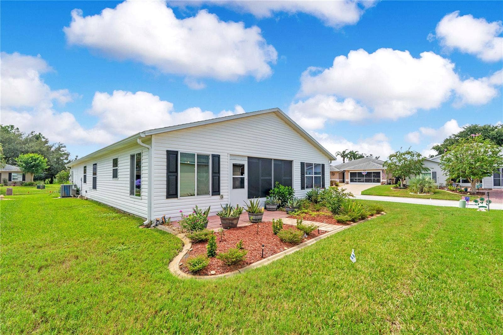 32901 ENCHANTED OAKS LANE, Leesburg, FL 34748 32901 ENCHANTED OAKS LANE, Leesburg, FL 34748