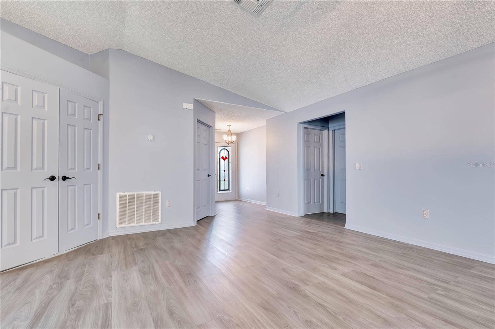 32901 ENCHANTED OAKS LANE, Leesburg, FL 34748 32901 ENCHANTED OAKS LANE, Leesburg, FL 34748