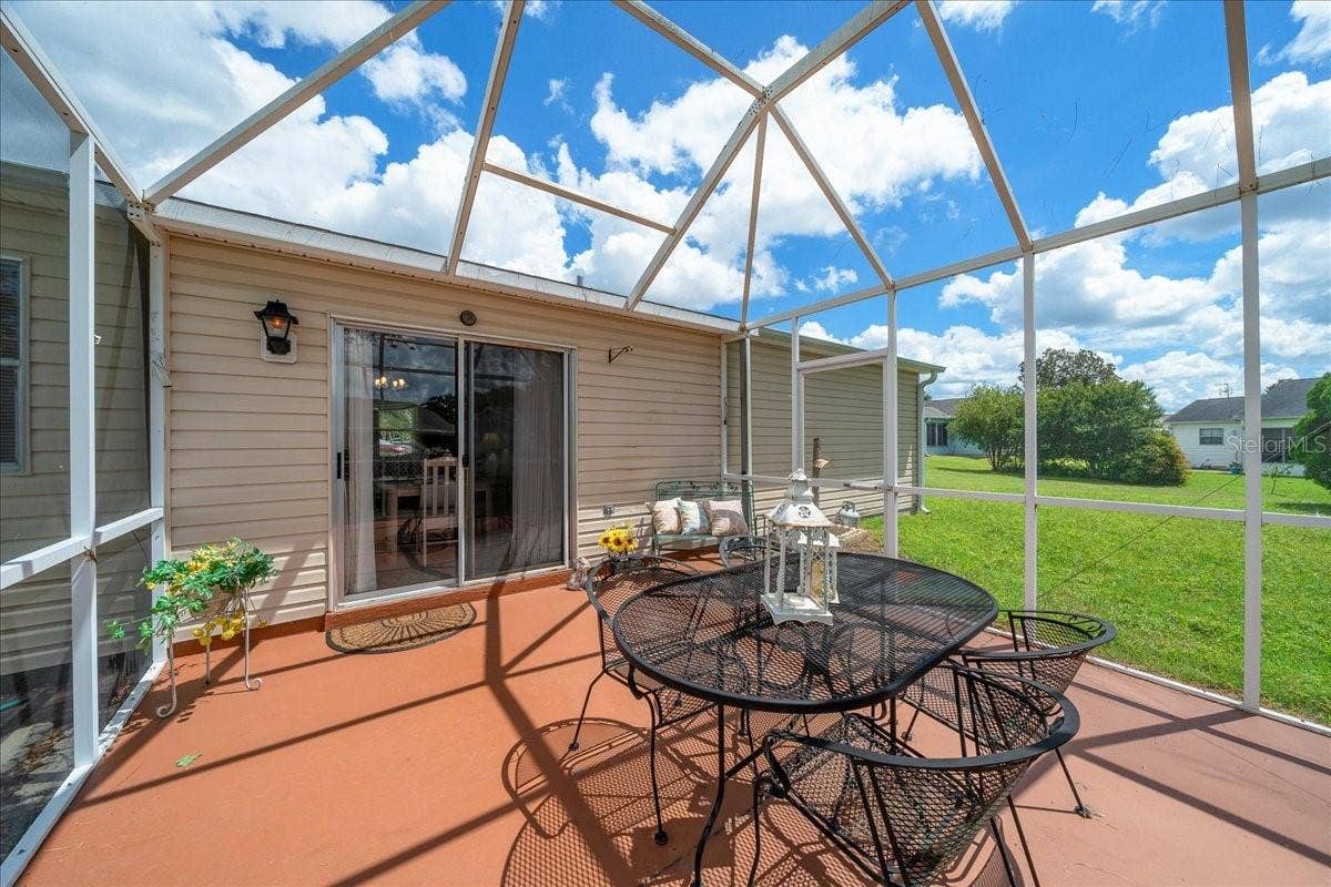 1410 SANCHEZ COURT, The Villages, FL 32159 Large Bird Cage
