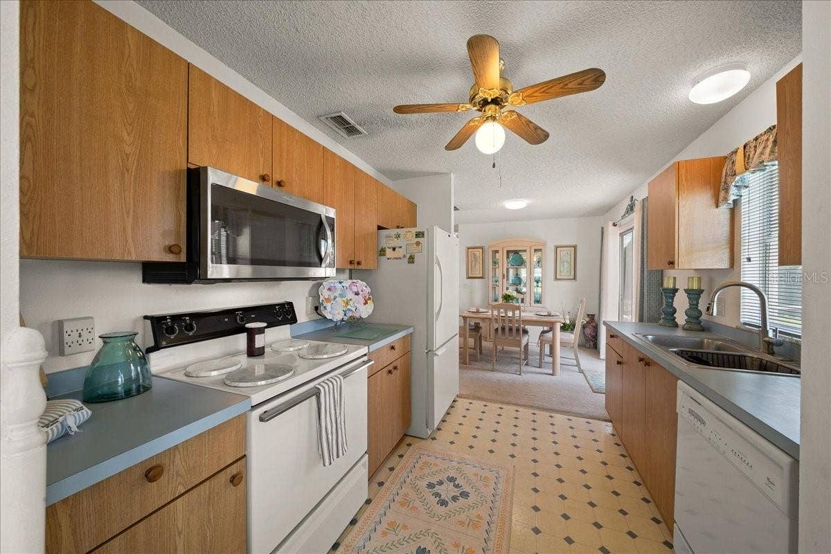 1410 SANCHEZ COURT, The Villages, FL 32159 Turnkey