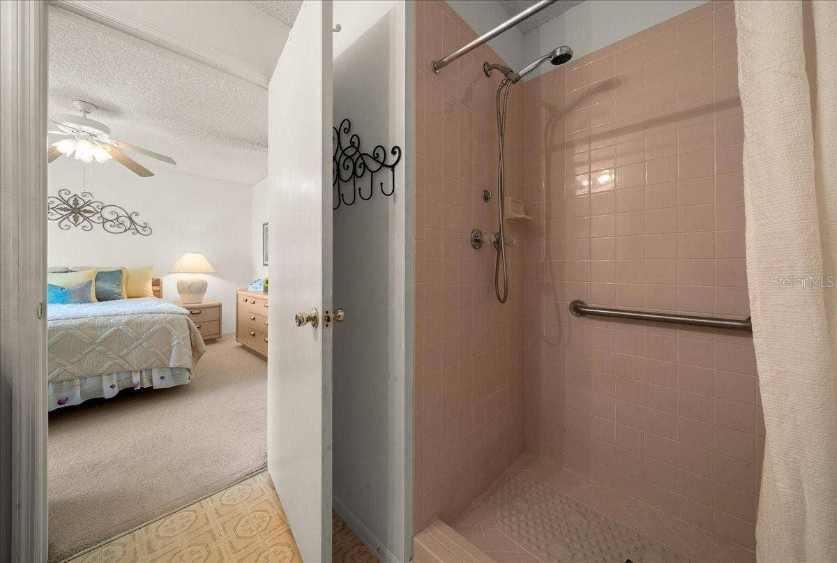 1410 SANCHEZ COURT, The Villages, FL 32159 Primary Bathroom Features Walk-in Shower