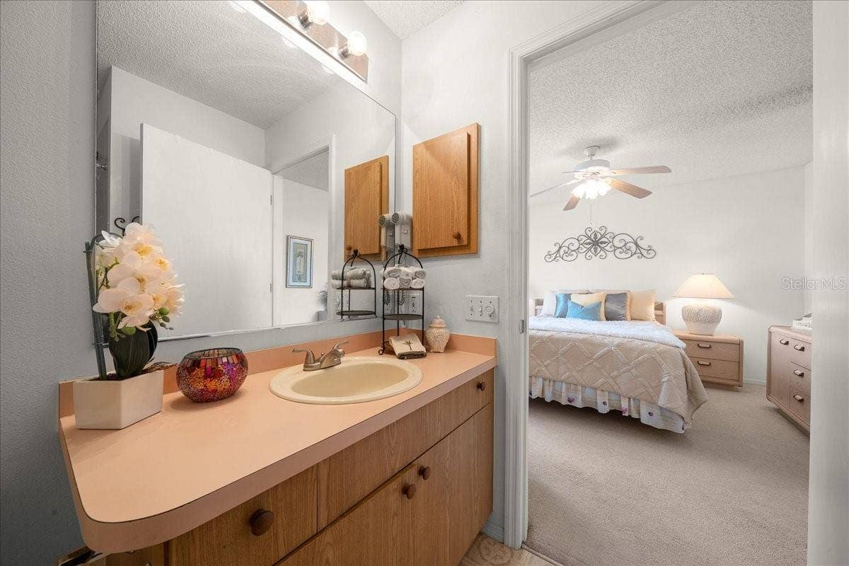 1410 SANCHEZ COURT, The Villages, FL 32159 Primary Bathroom