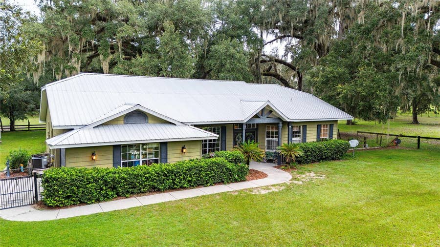 Property photo for 4457 CR 542H, Bushnell, FL