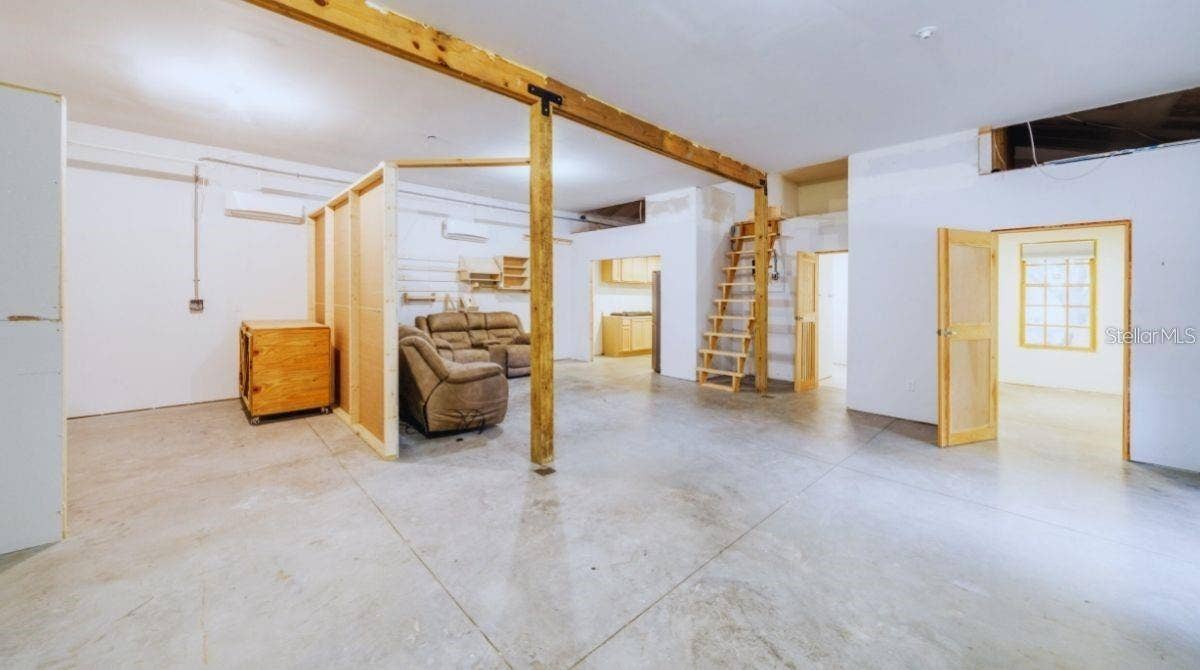 19751 COUNTY ROAD 33, Groveland, FL 34736
