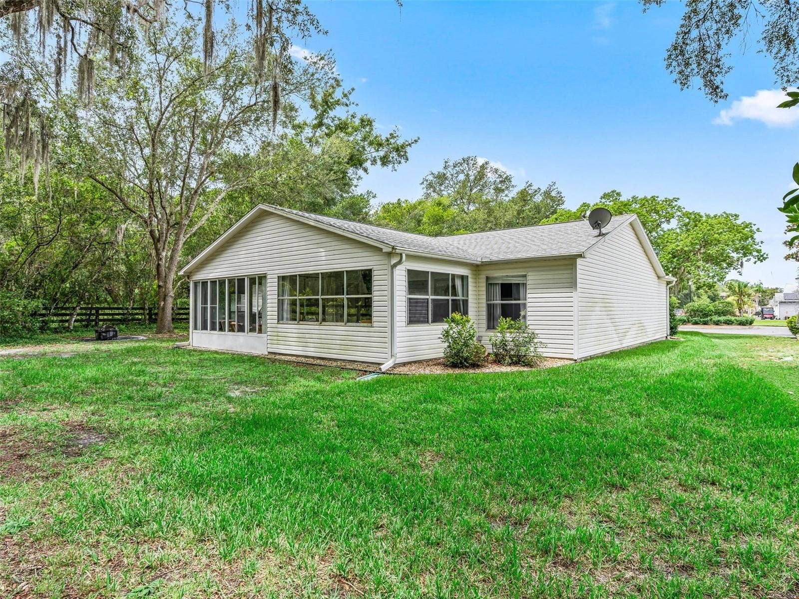 202 JUAREZ WAY, The Villages, FL 32159 202 JUAREZ WAY, The Villages, FL 32159