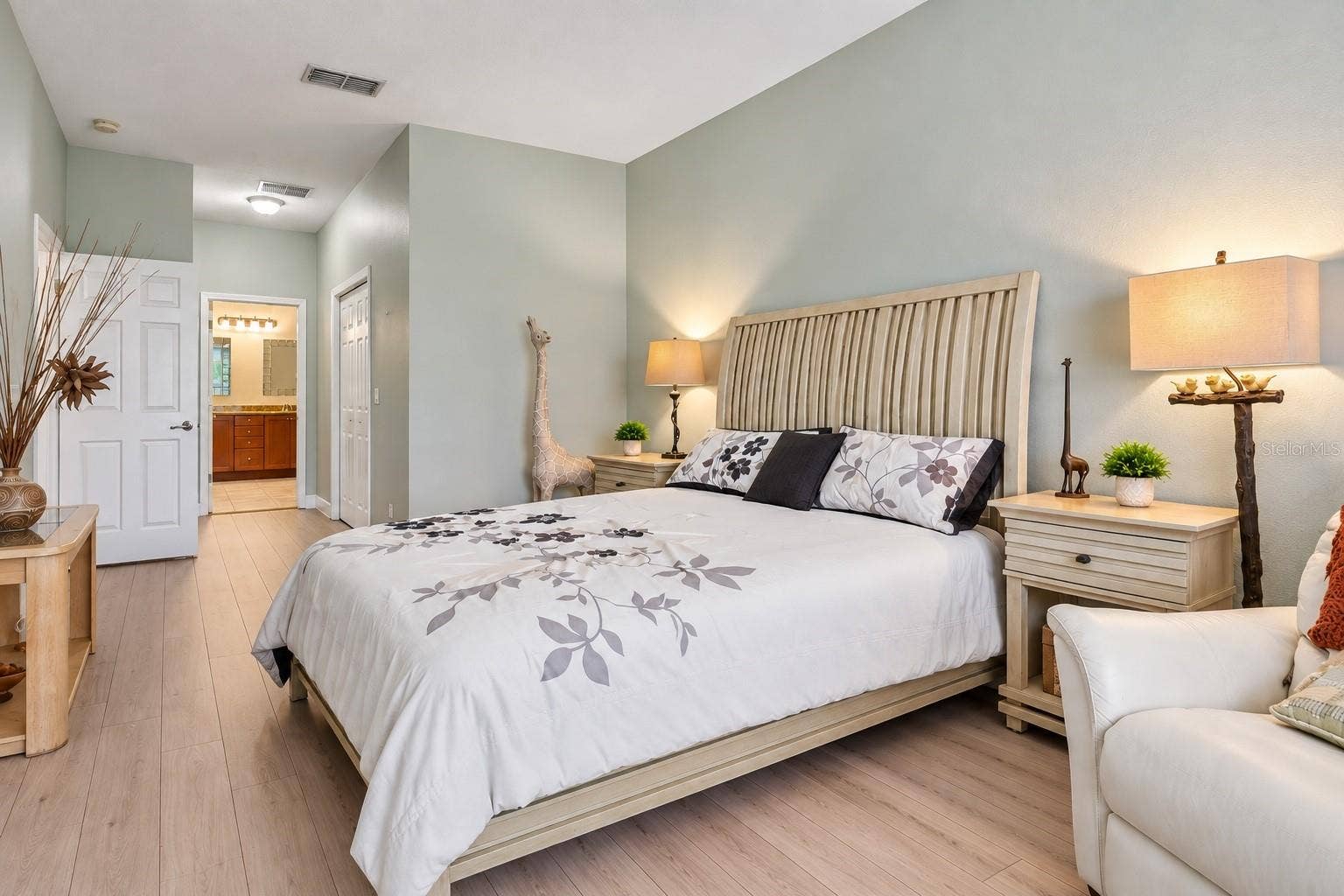 21707 BELGIAN COURT, Mount Dora, FL 32757 Primary Suite