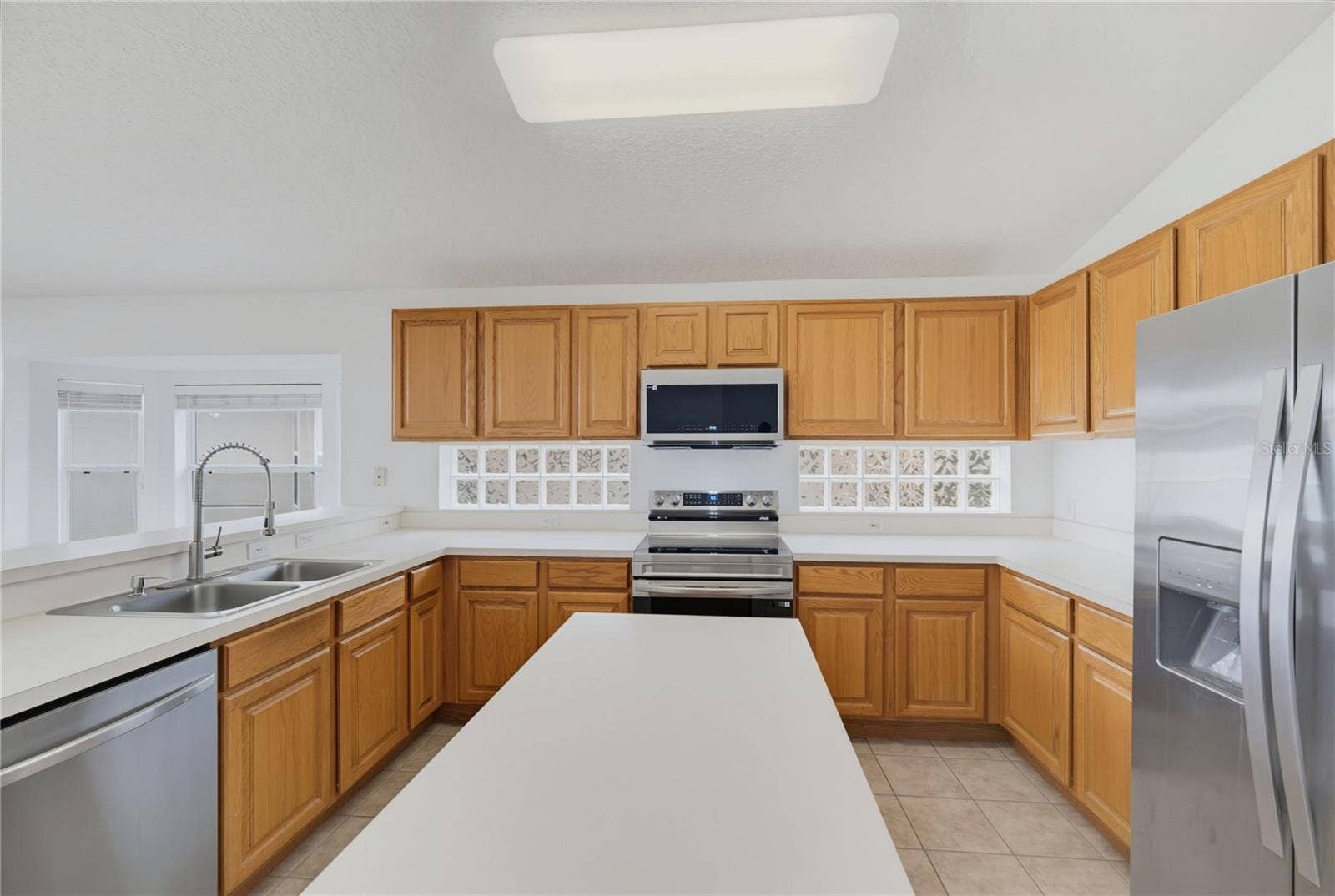 5251 LOS PALMA VISTA DRIVE, Orlando, FL 32837 5251 LOS PALMA VISTA DRIVE, Orlando, FL 32837