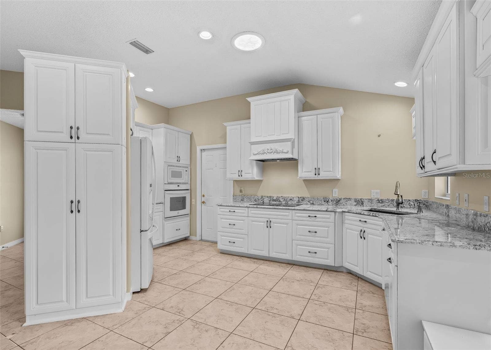 1802 PUERTO BELLO DRIVE, The Villages, FL 32159 1802 PUERTO BELLO DRIVE, The Villages, FL 32159