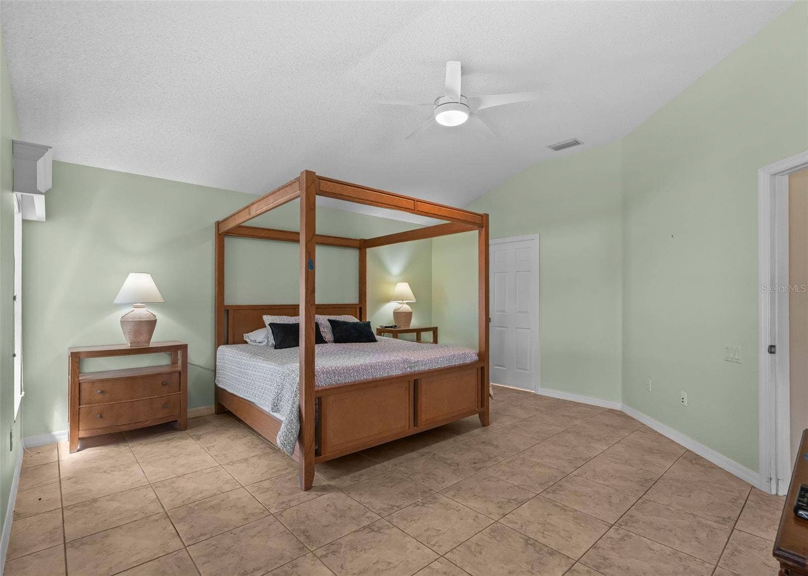 1802 PUERTO BELLO DRIVE, The Villages, FL 32159 1802 PUERTO BELLO DRIVE, The Villages, FL 32159