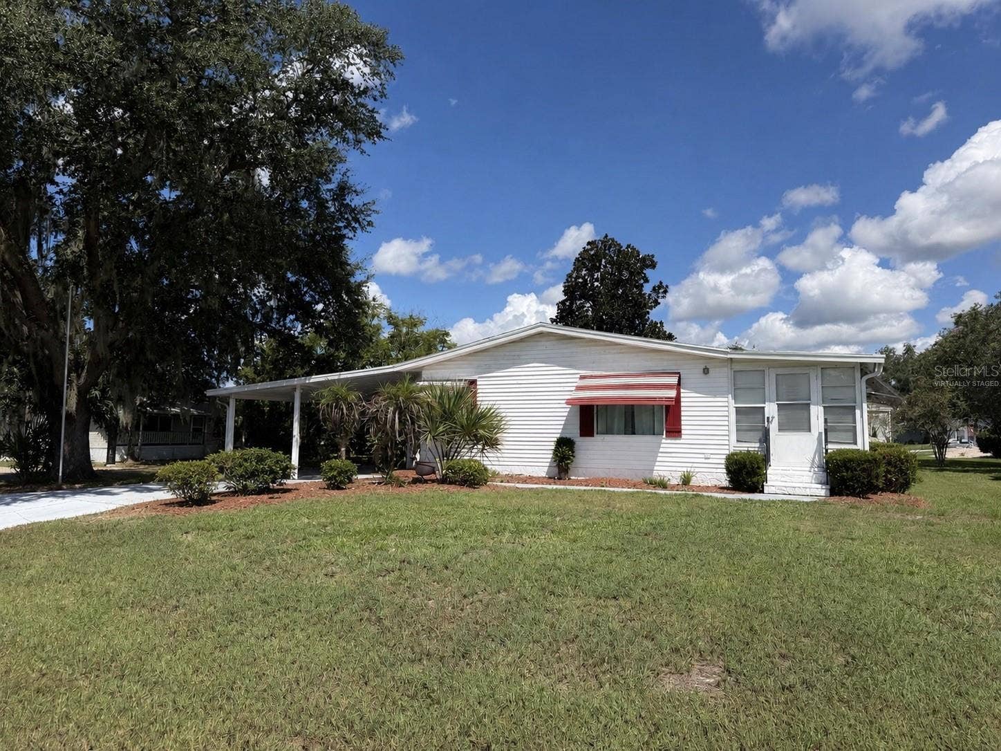 25606 BELLE ALLIANCE DRIVE, Leesburg, FL 34748 Virtually staged