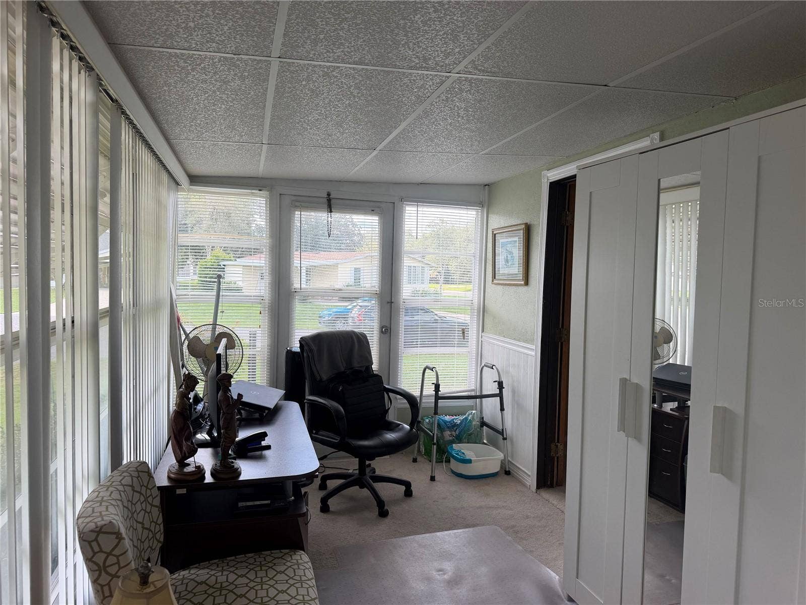 25606 BELLE ALLIANCE DRIVE, Leesburg, FL 34748 Enclosed Florida room