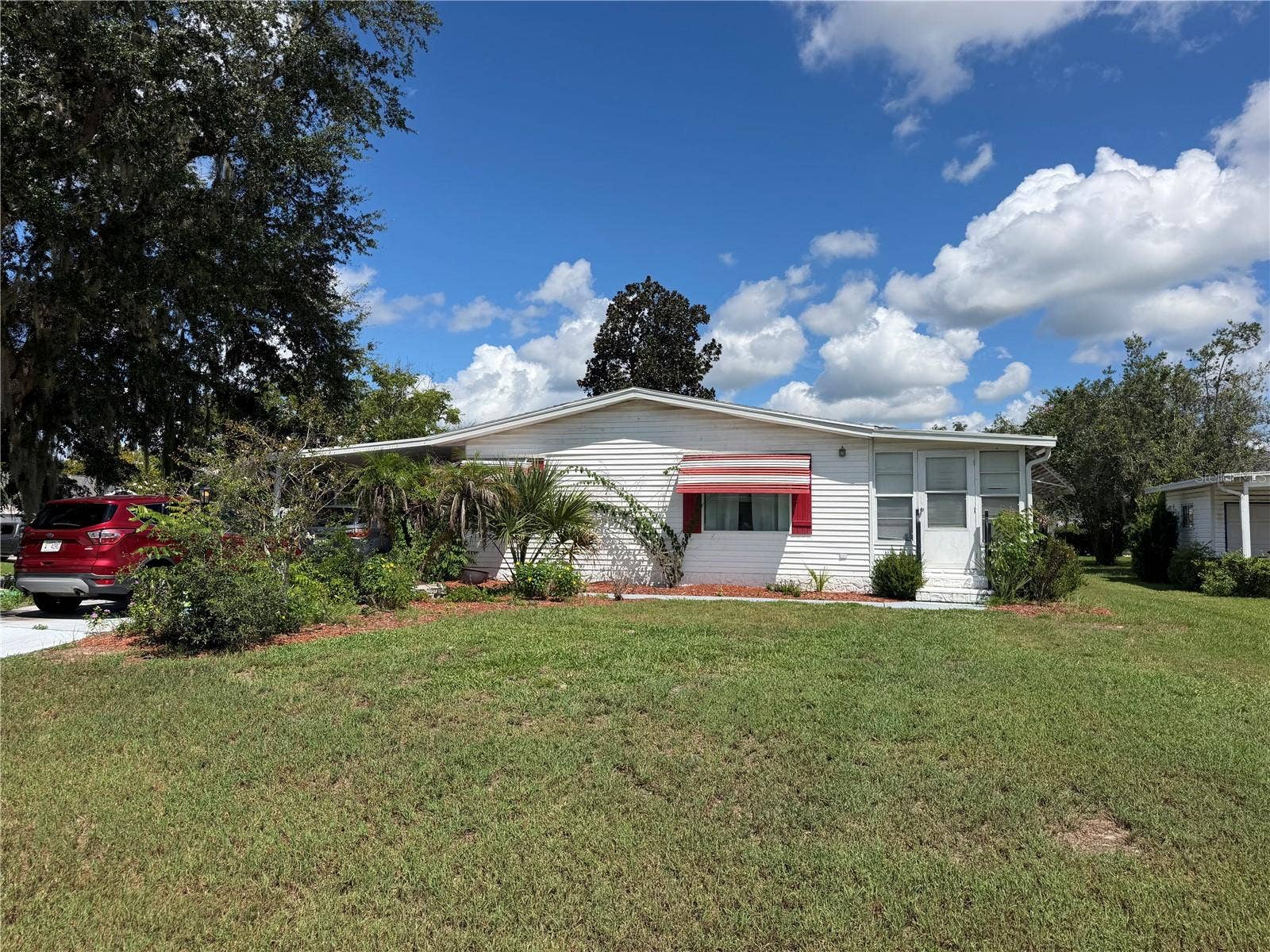 25606 BELLE ALLIANCE DRIVE, Leesburg, FL 34748 25606 BELLE ALLIANCE DRIVE, Leesburg, FL 34748