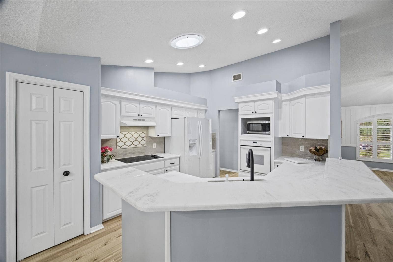 3081 E BERWICK COURT, Hernando, FL 34442 View into the kitchen from the living room