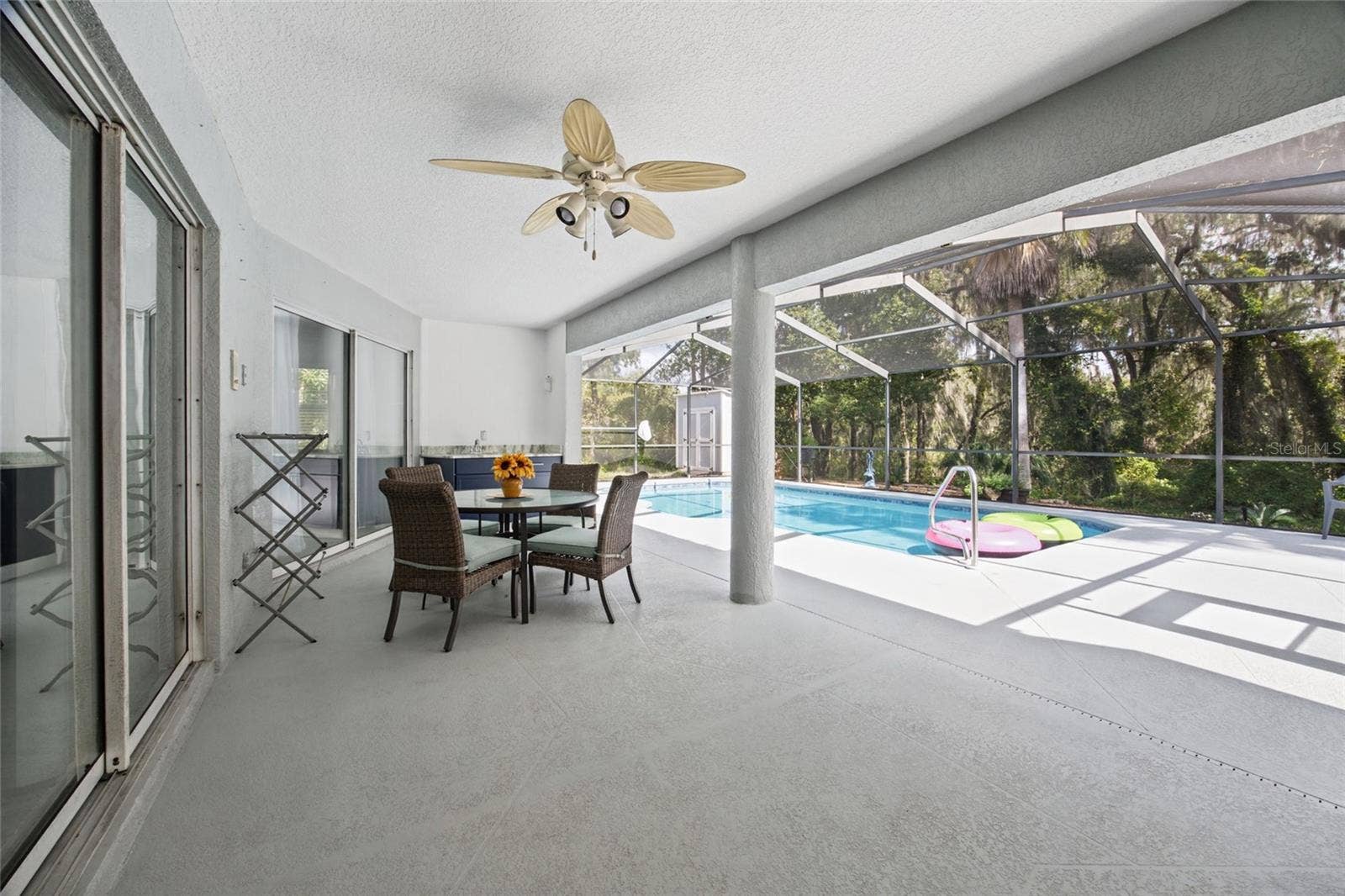 3081 E BERWICK COURT, Hernando, FL 34442 View to Lanai and Pool from Dinette