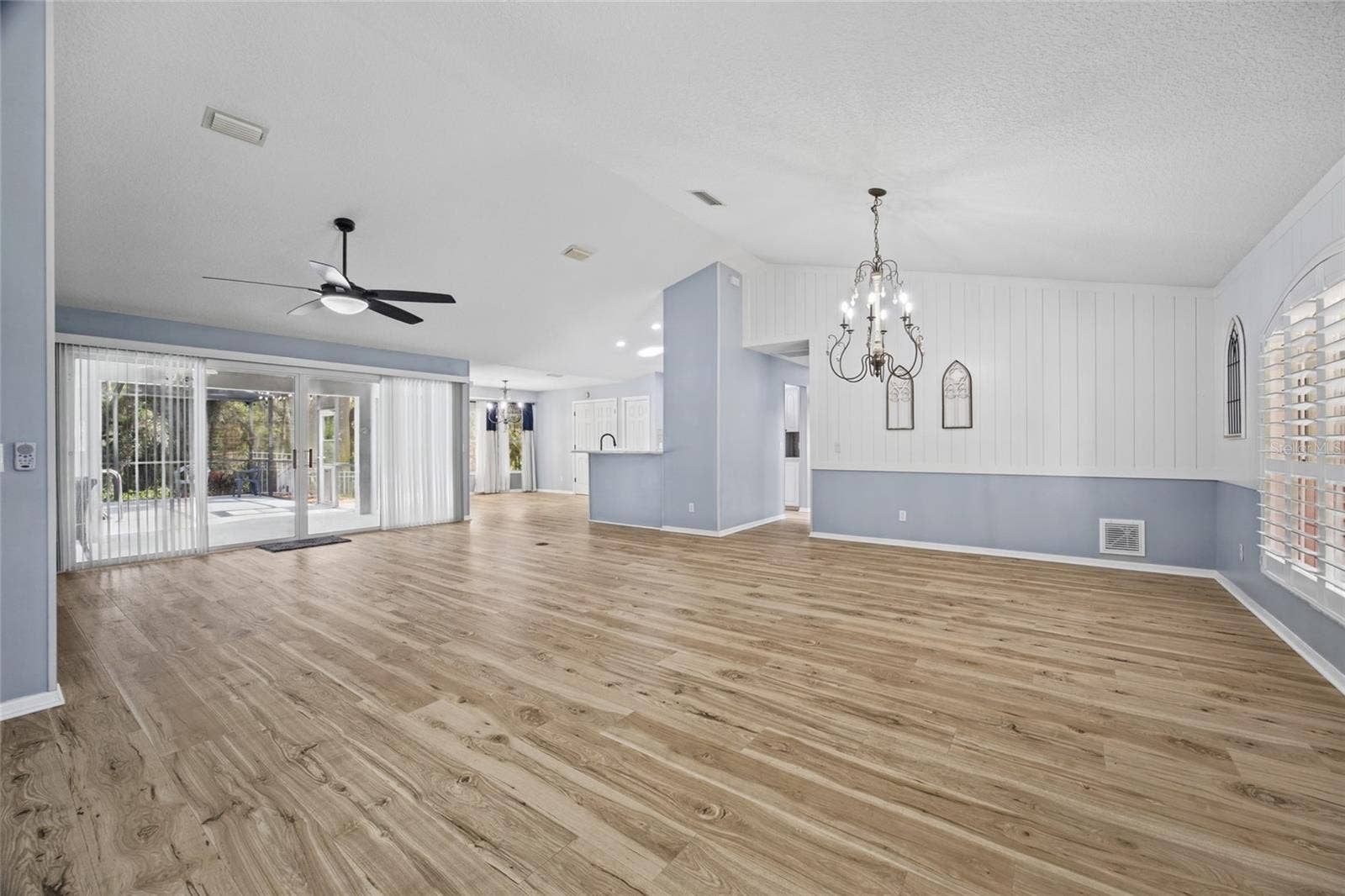 3081 E BERWICK COURT, Hernando, FL 34442 Living room/ dining room combo