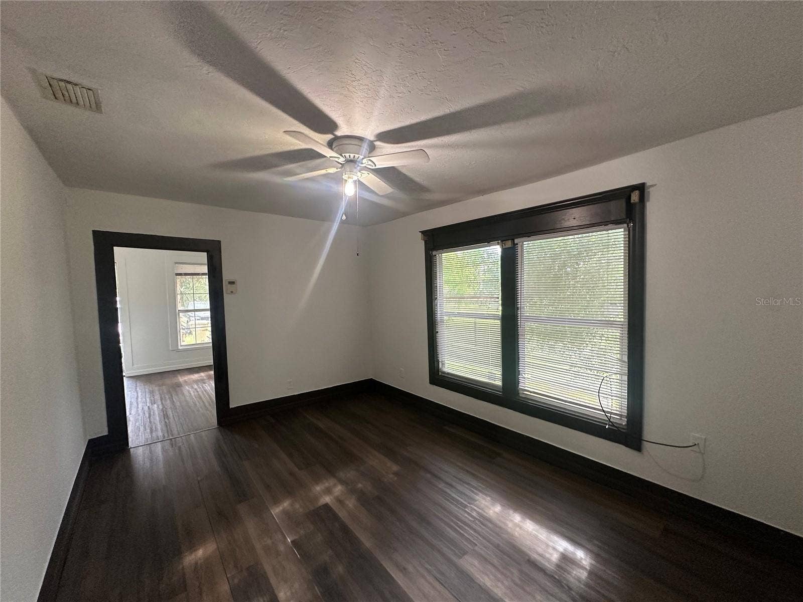 8725 N SILVER LAKE ROAD, Leesburg, FL 34788