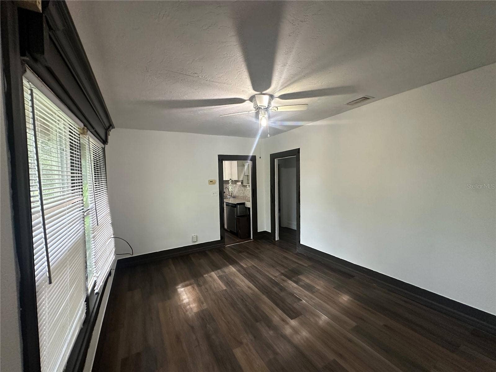 8725 N SILVER LAKE ROAD, Leesburg, FL 34788