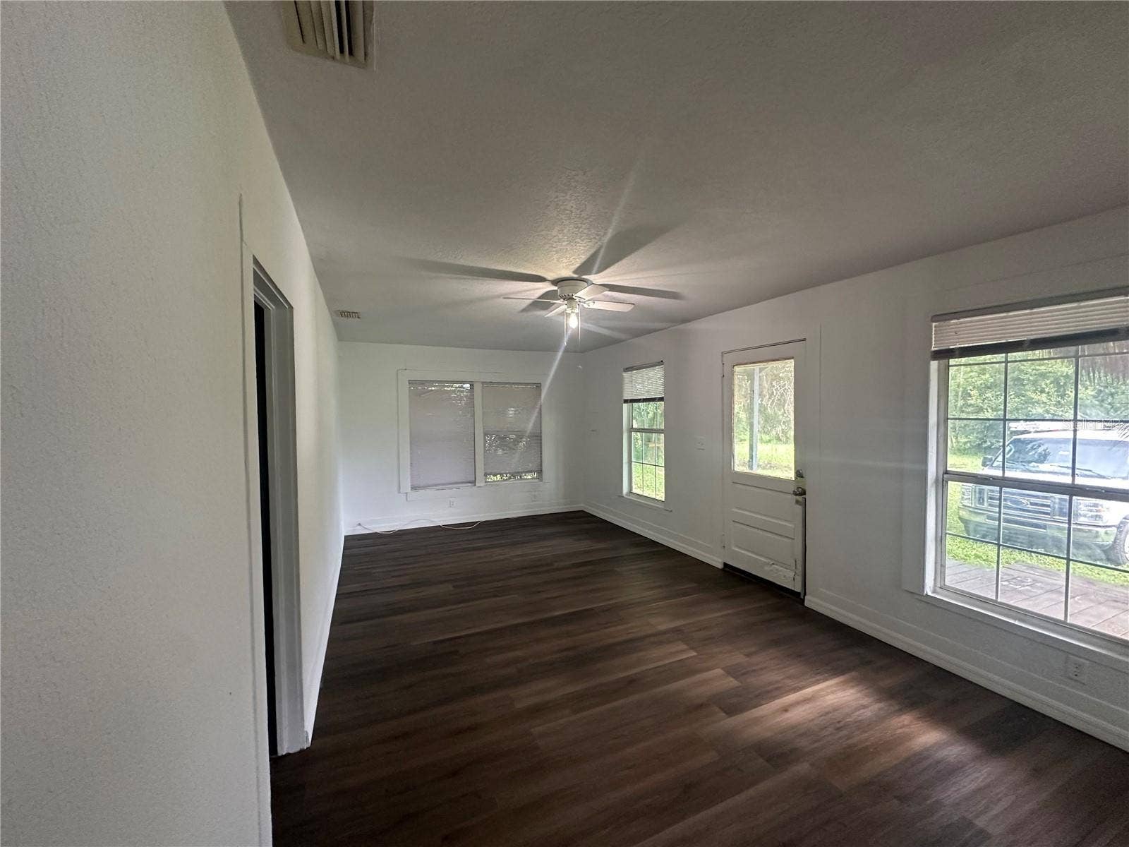 8725 N SILVER LAKE ROAD, Leesburg, FL 34788