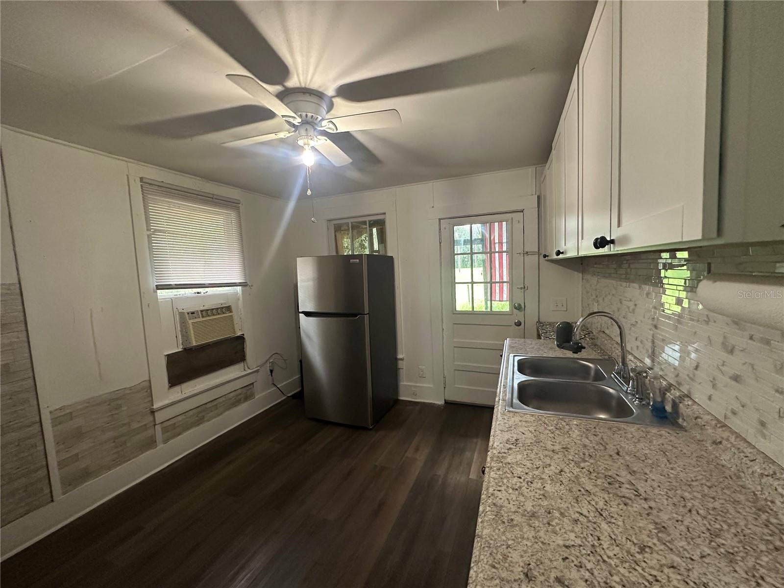 8725 N SILVER LAKE ROAD, Leesburg, FL 34788