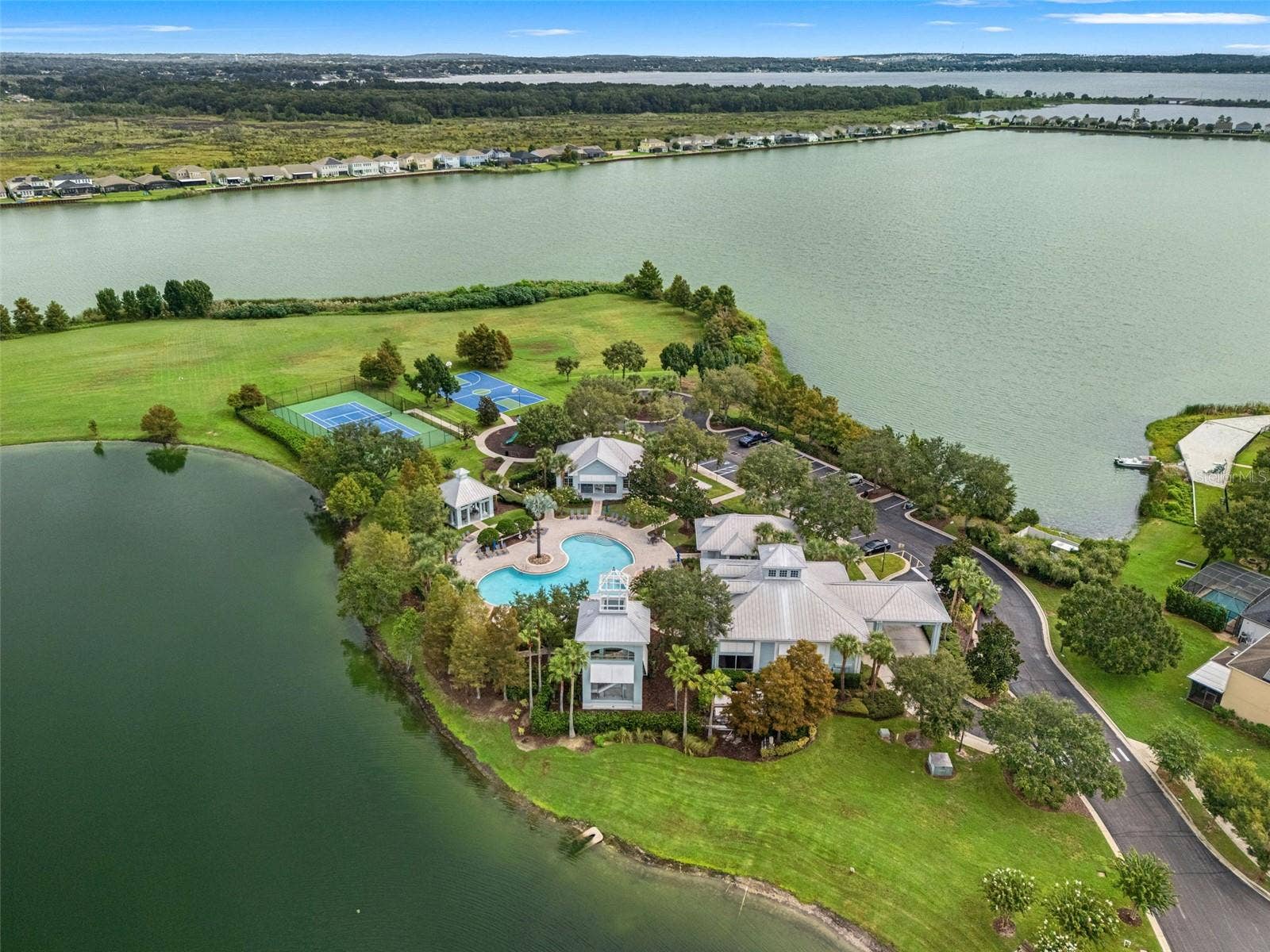 720 BAREFOOT BAY LOOP, Groveland, FL 34736