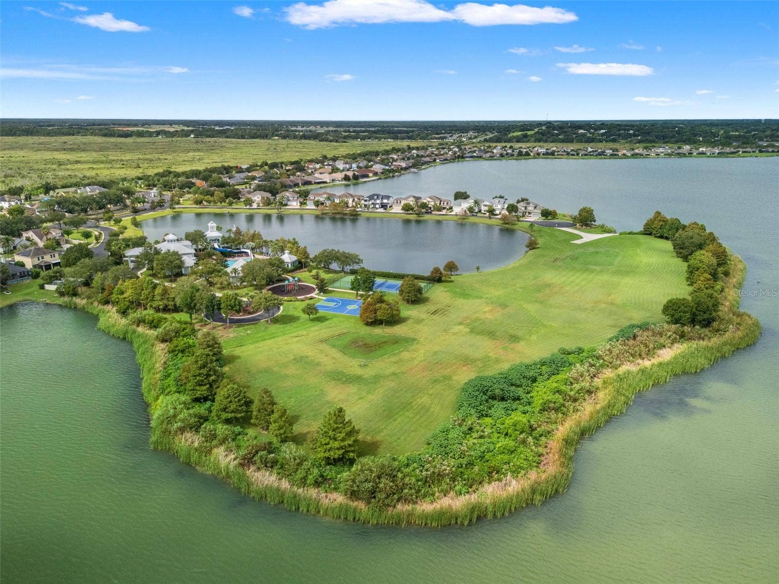 720 BAREFOOT BAY LOOP, Groveland, FL 34736