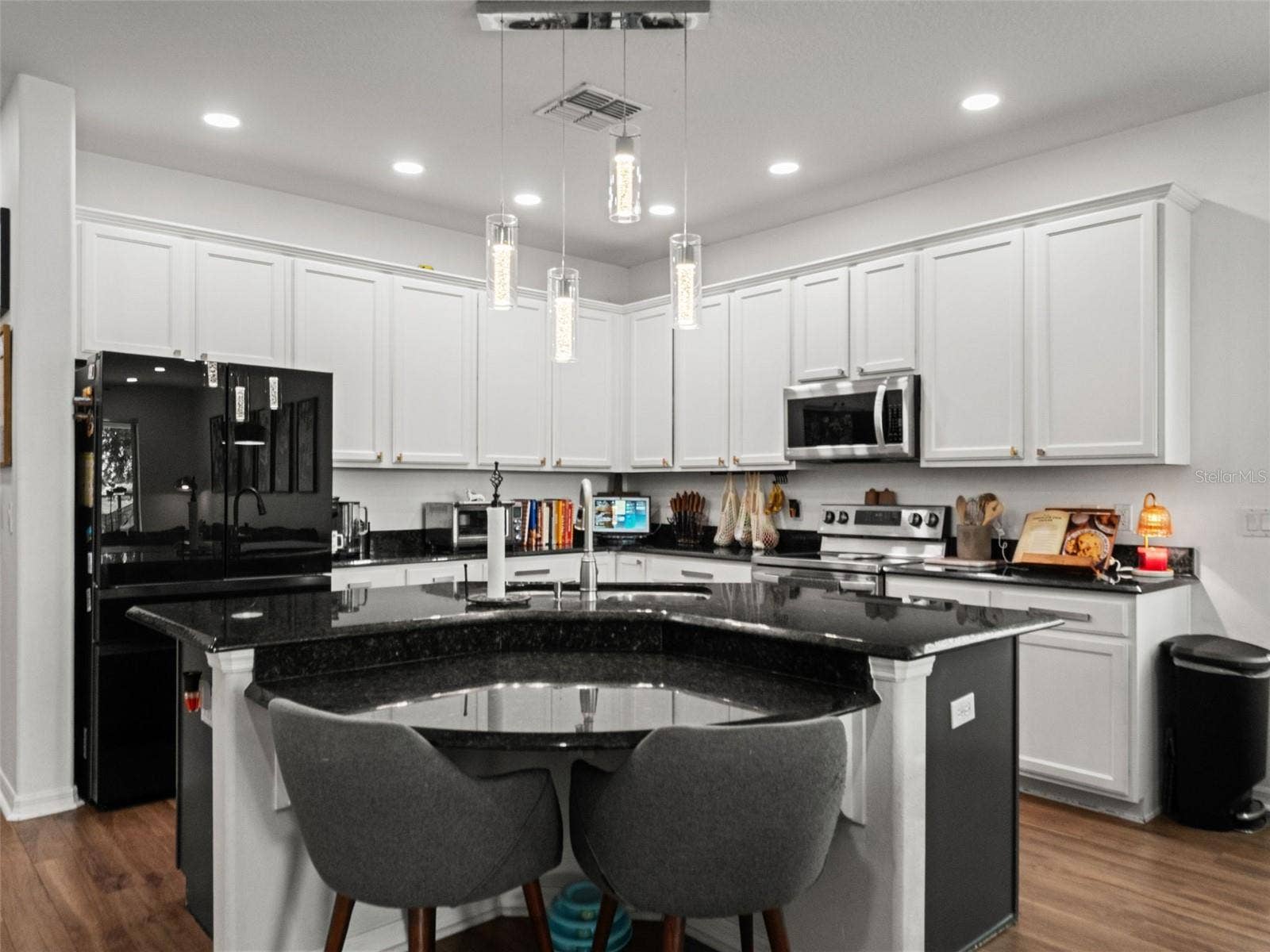 720 BAREFOOT BAY LOOP, Groveland, FL 34736