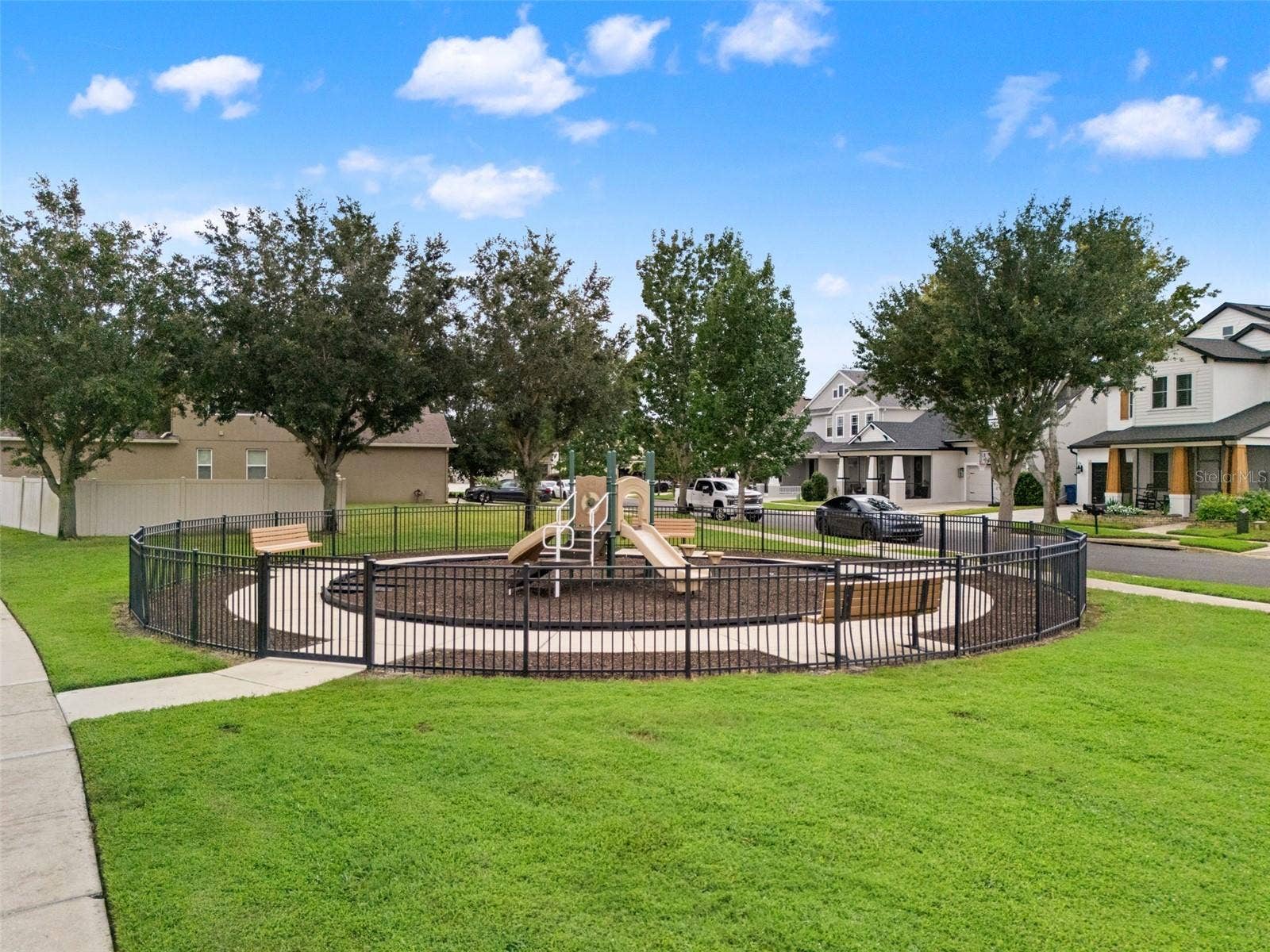 720 BAREFOOT BAY LOOP, Groveland, FL 34736