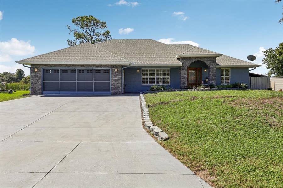 Property photo for 28116 LOIS DRIVE, Tavares, FL
