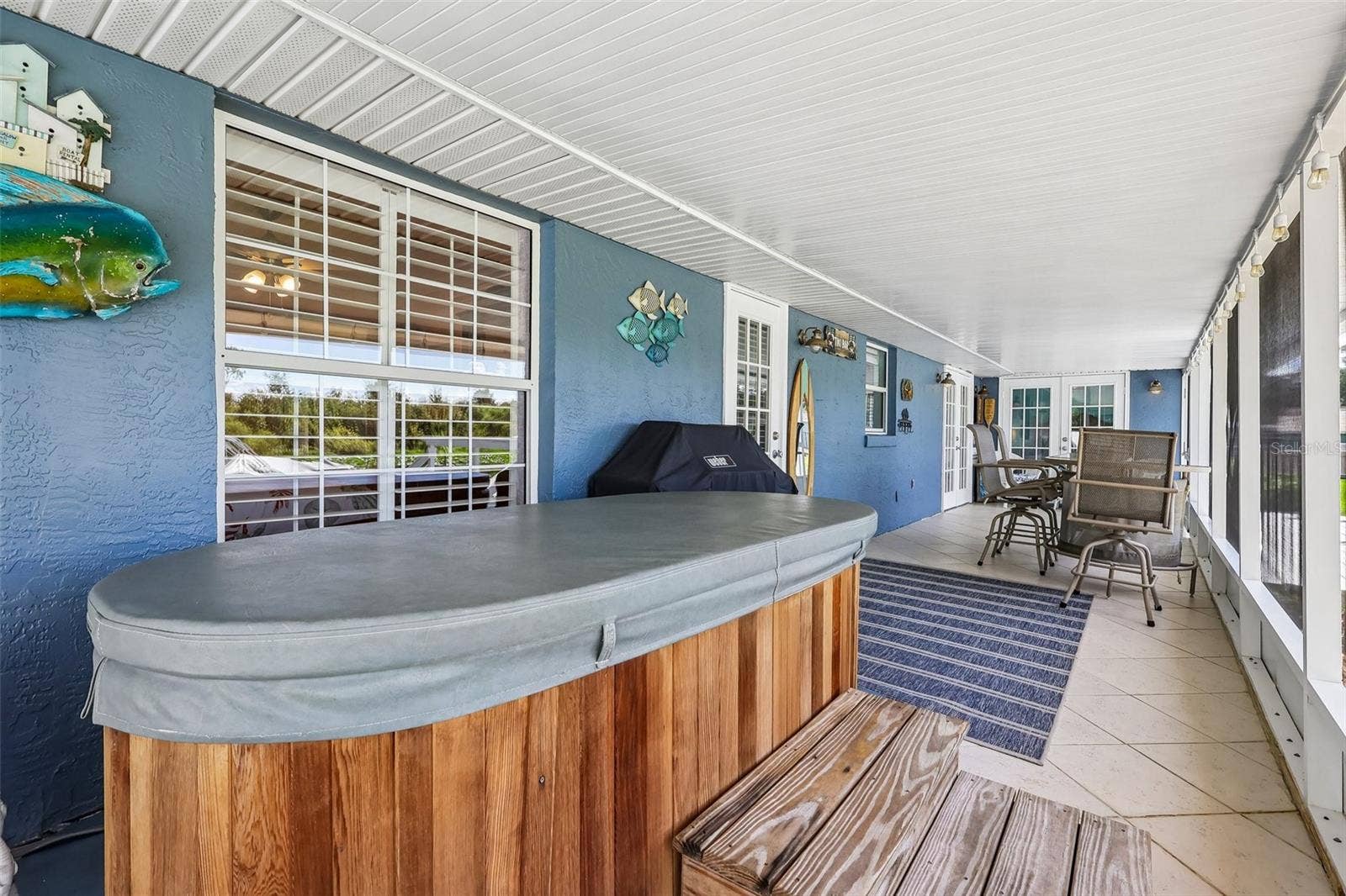 28116 LOIS DRIVE, Tavares, FL 32778 Screened in patio