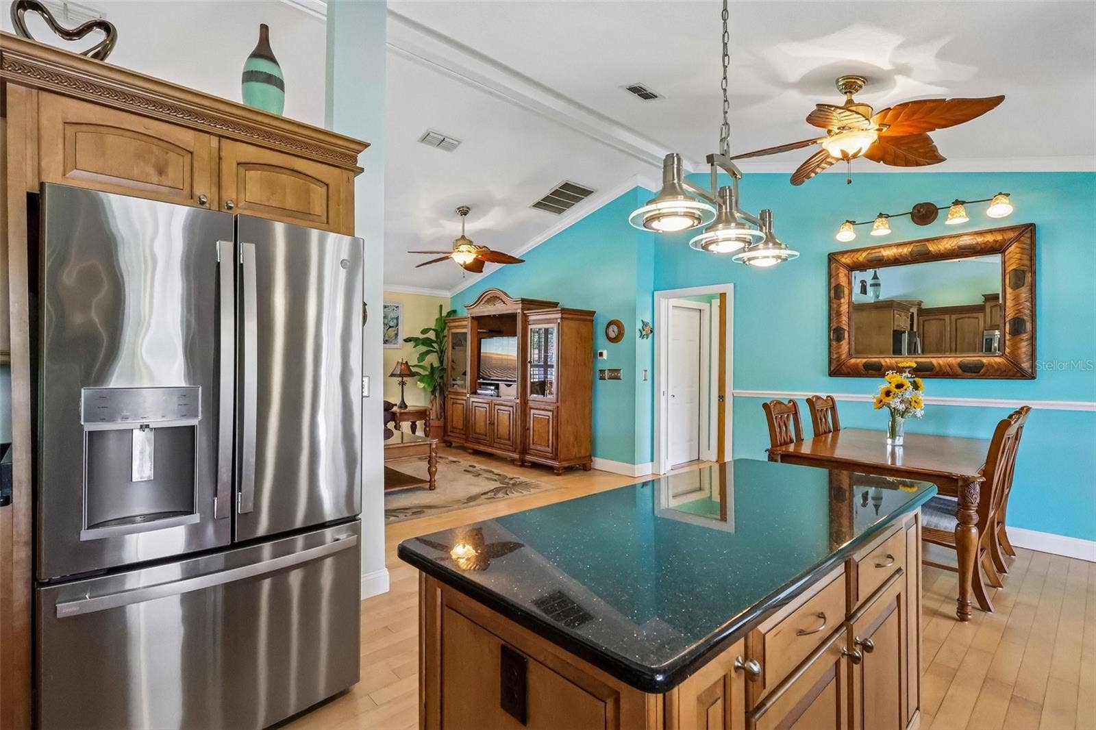 28116 LOIS DRIVE, Tavares, FL 32778 28116 LOIS DRIVE, Tavares, FL 32778