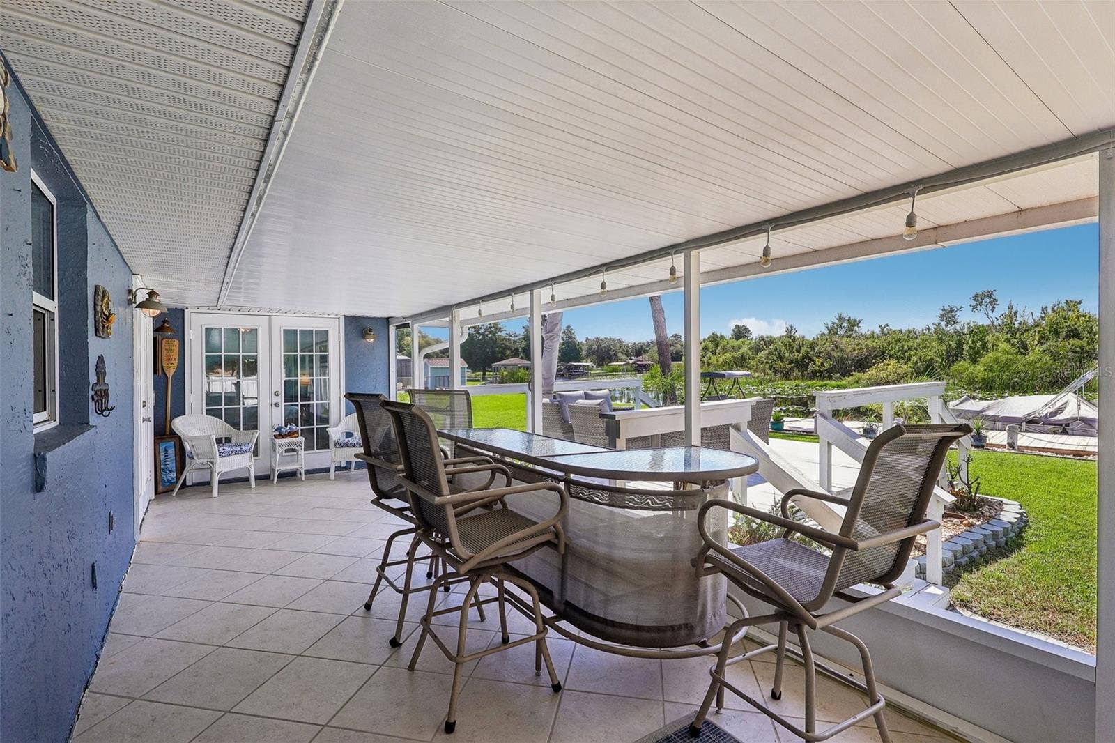 28116 LOIS DRIVE, Tavares, FL 32778 What a view!!!