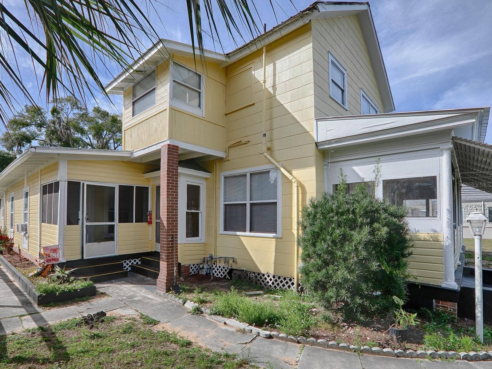422 & 426 E CITRUS AVENUE, Eustis, FL 32726 422_Exterior Side