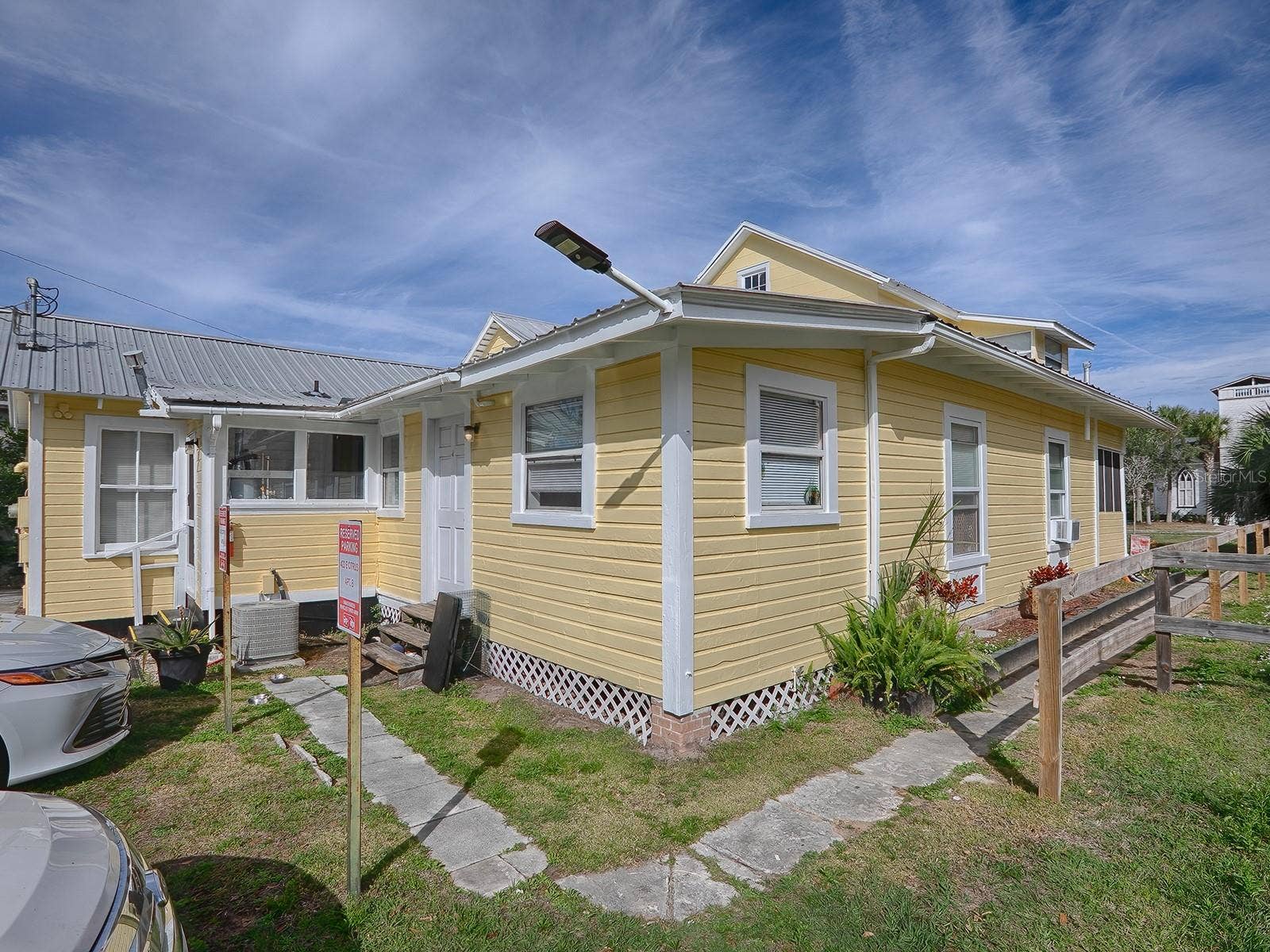 422 & 426 E CITRUS AVENUE, Eustis, FL 32726 422_Exterior Side